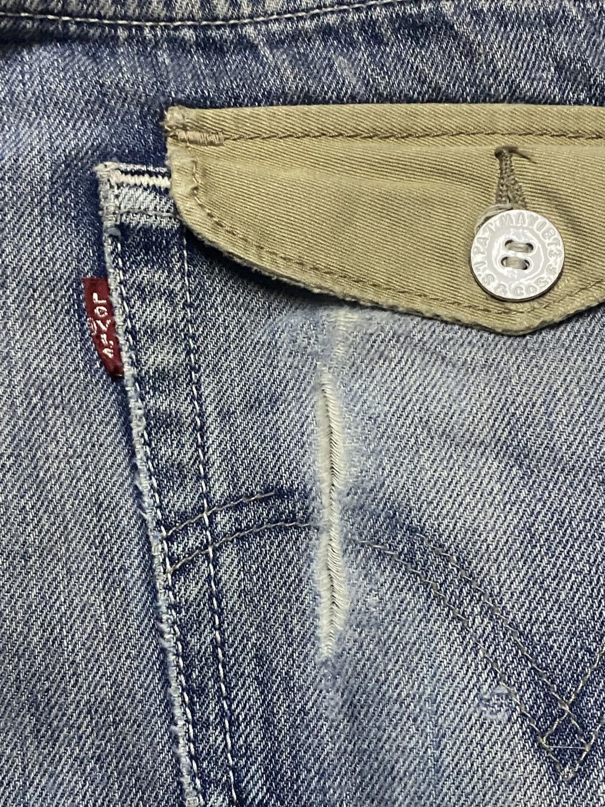 Levi's Vintage Levis 501 Distressed Loose Jeans Size US 33 - 13 Thumbnail