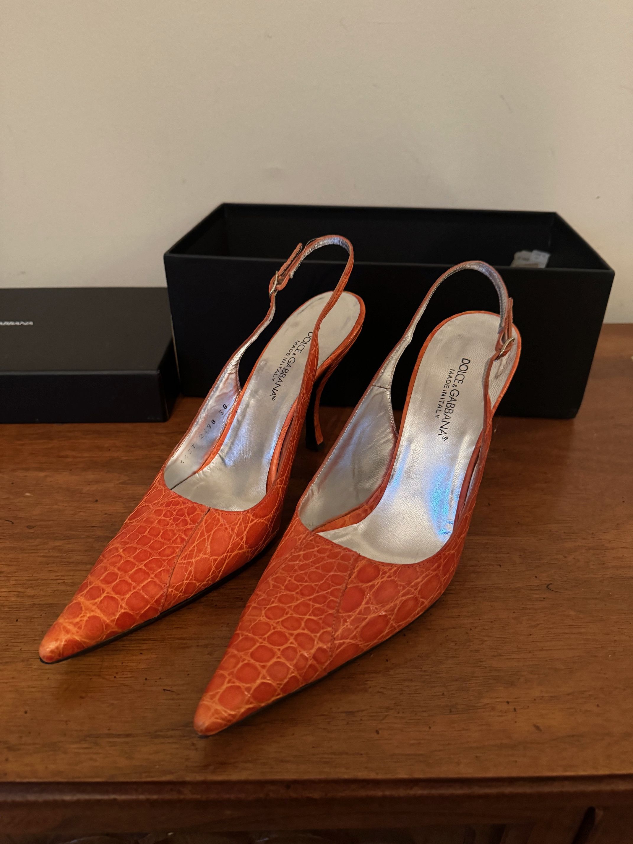 Dolce & Gabbana Orange Crocodile Heels Size US 8 / IT 38 - 6 Thumbnail