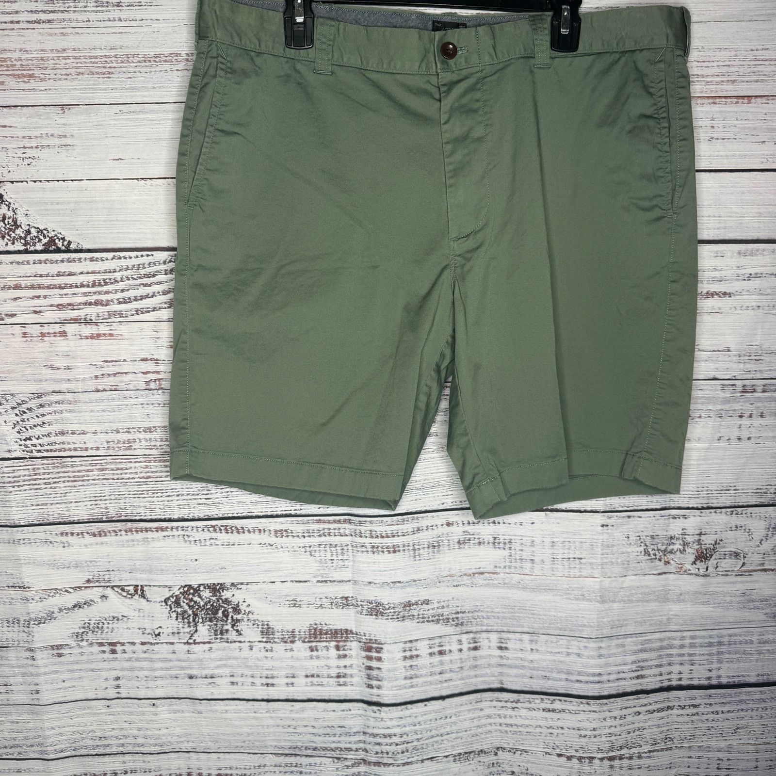 J.Crew J. Crew Olive Green 9 Inch Chino Shorts 38 Size US 38 / EU 54 - 2 Thumbnail