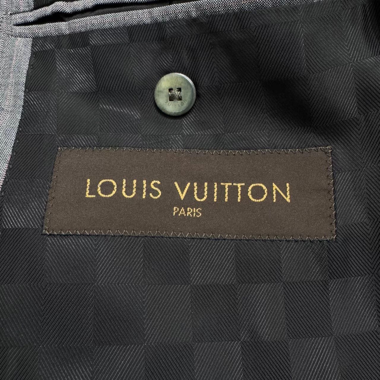Louis Vuitton louis vuitton striped suit jacket size 52. Size US L / EU 52-54 / 3 - 3 Thumbnail