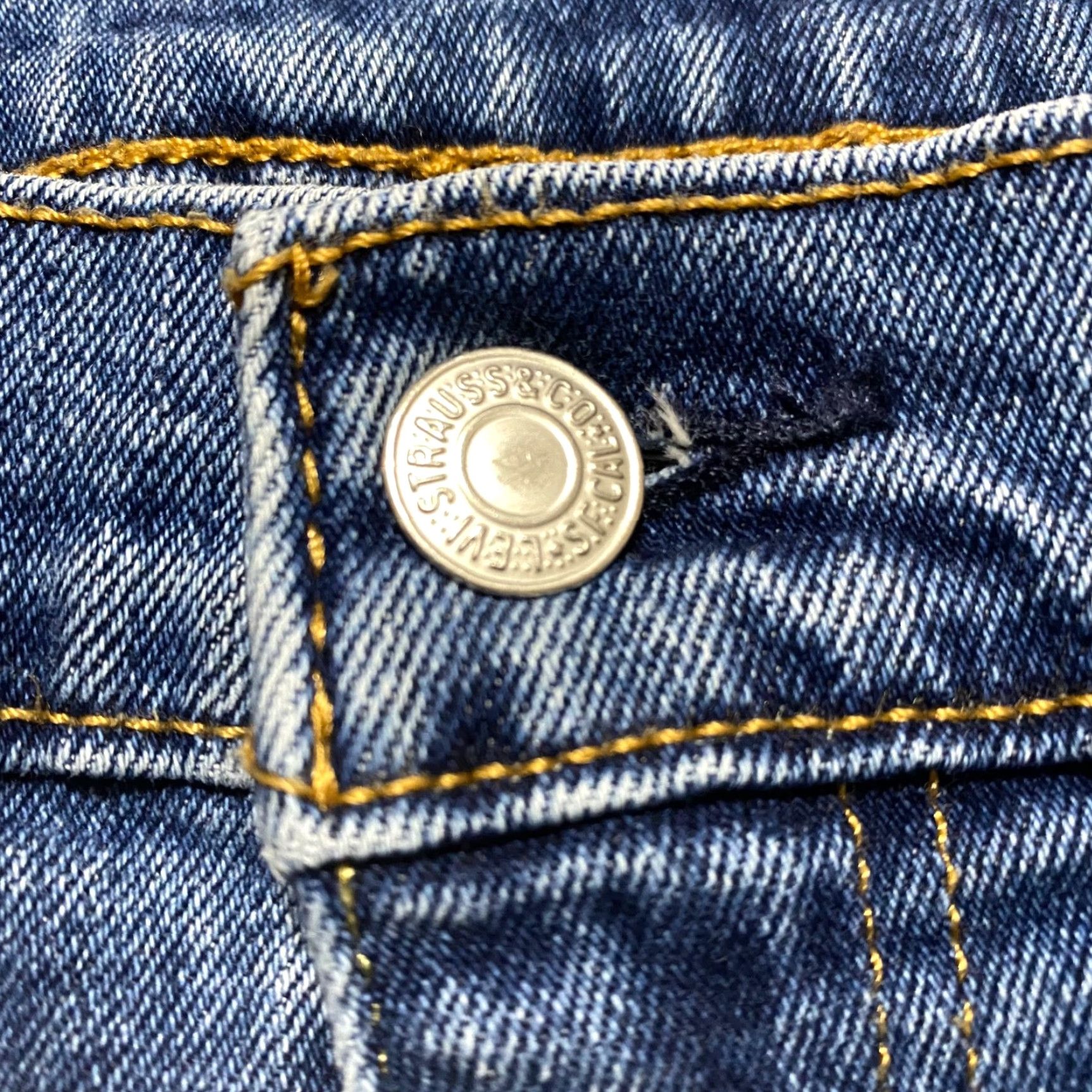 Levi's VINTAGE Levi's 505 Jeans Mens Jeans Straight Mens 40x30 Blue Denim Medium Wash Regular Fit 5-Pocket Design Men Size US 38 / EU 54 - 4 Thumbnail