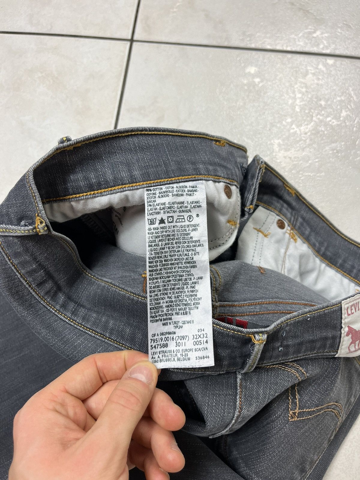 Levi's × Vintage Vintage Levi’s 519 slim denim y2k washed skinny jeans Size US 32 / EU 48 - 19 Thumbnail