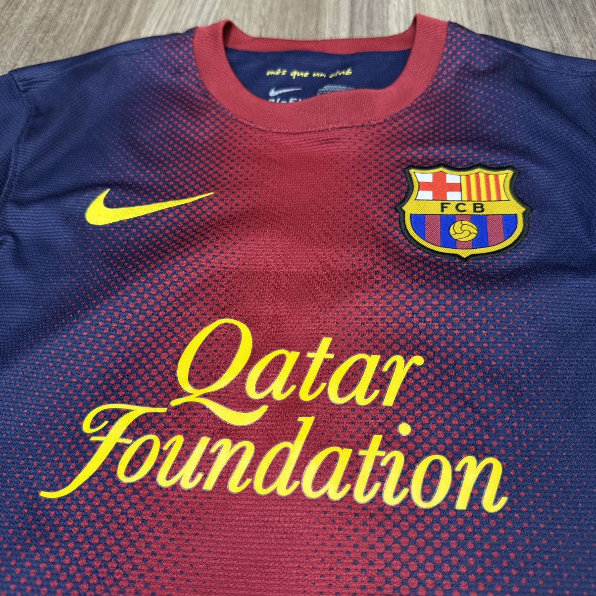 Nike Barcelona 12/13 home shirt #8 Iniesta Size US S / EU 44-46 / 1 - 3 Thumbnail