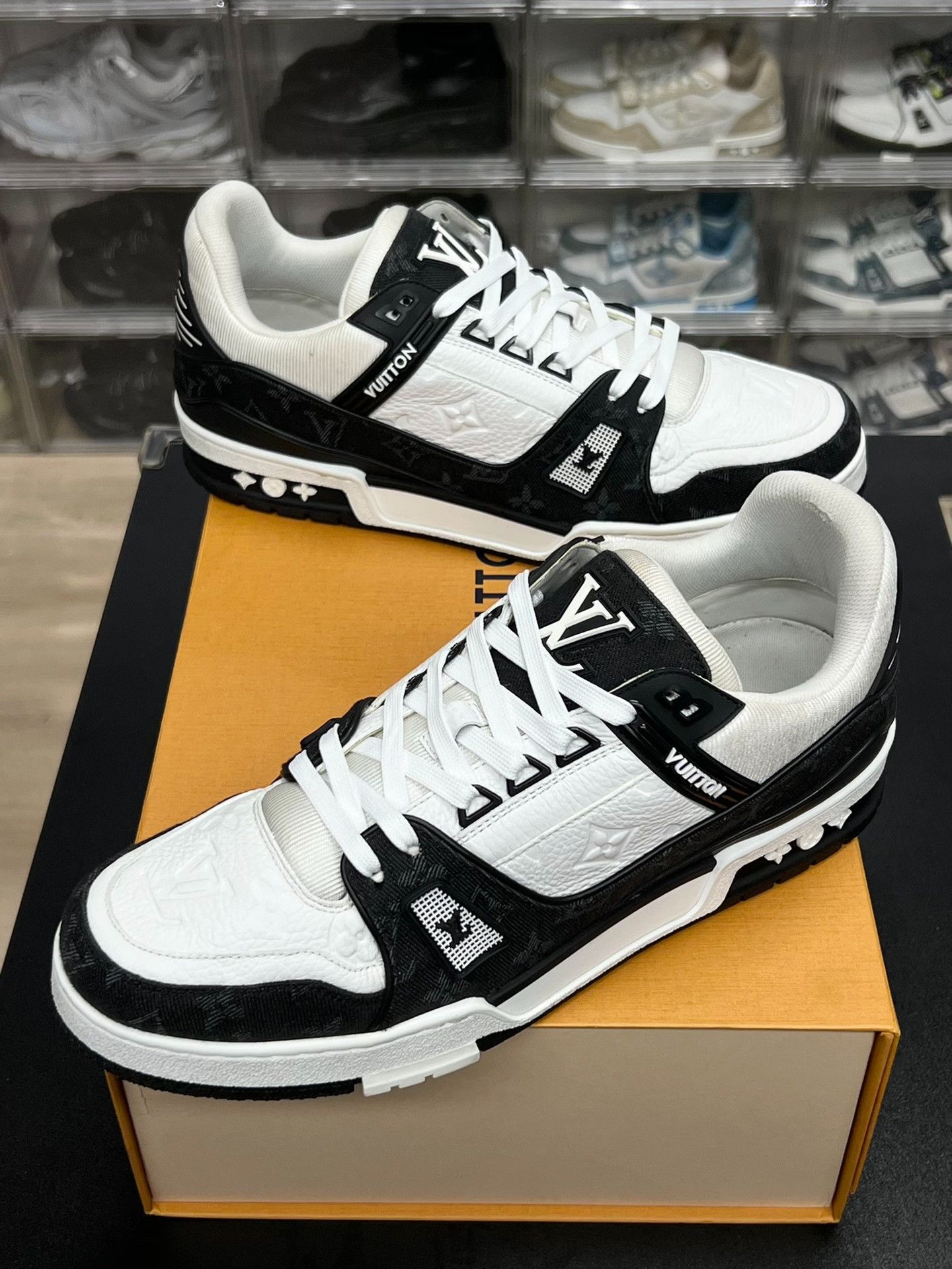 Louis Vuitton Louis Vuitton Training Denim Black Lowtop Sneakers 10.5 Men Size US 10.5 / EU 43-44 - 1 Thumbnail
