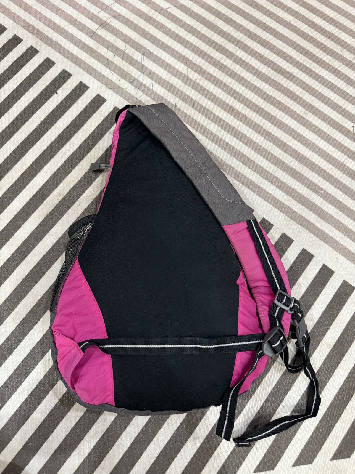 Nike 🔥🔥🔥ARCHIVE NIKE CROSSBODY BAG Size ONE SIZE - 4 Thumbnail