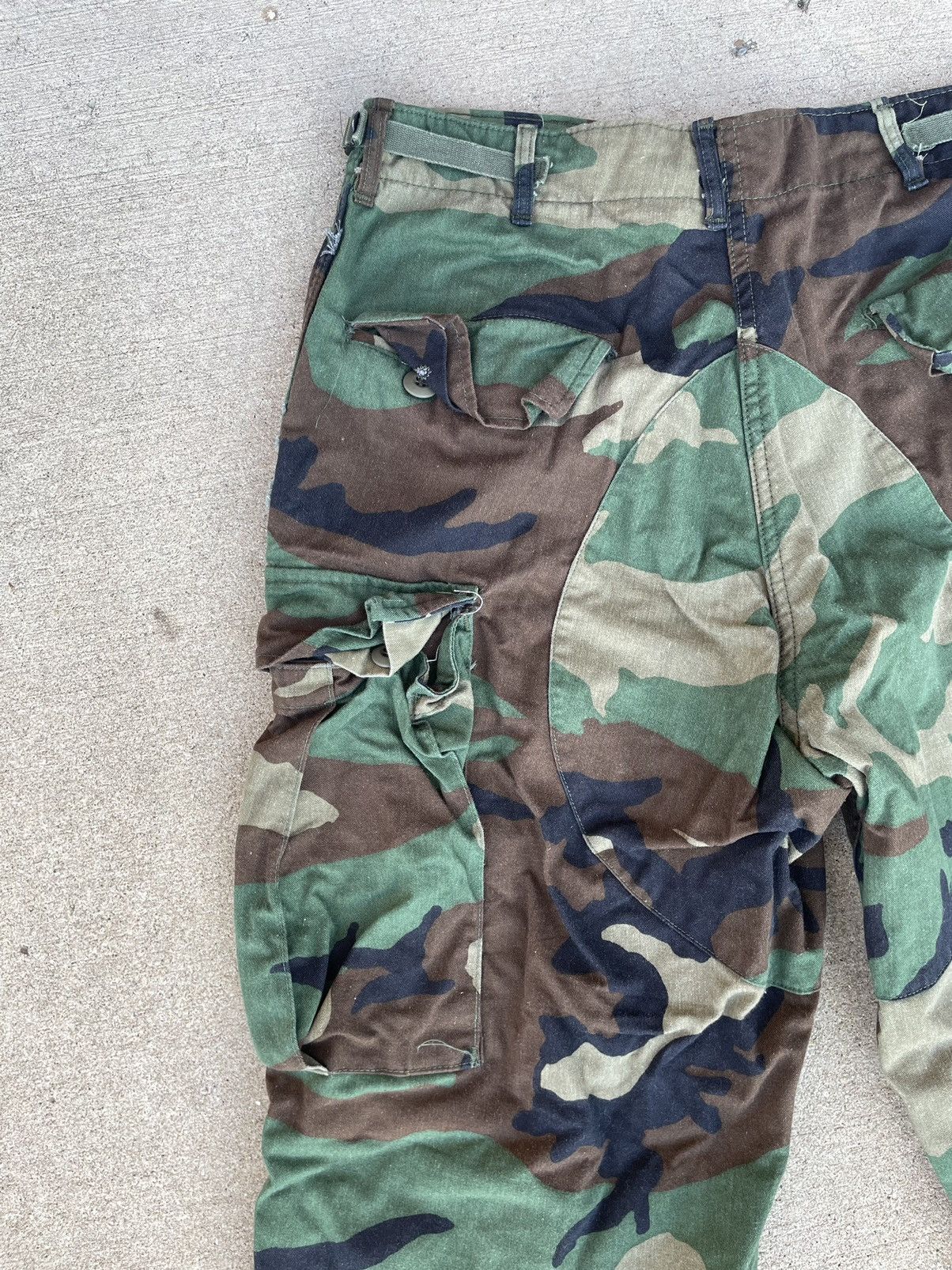 Vintage Vintage Military Cargo Camo Pants Size US 31 - 6 Thumbnail