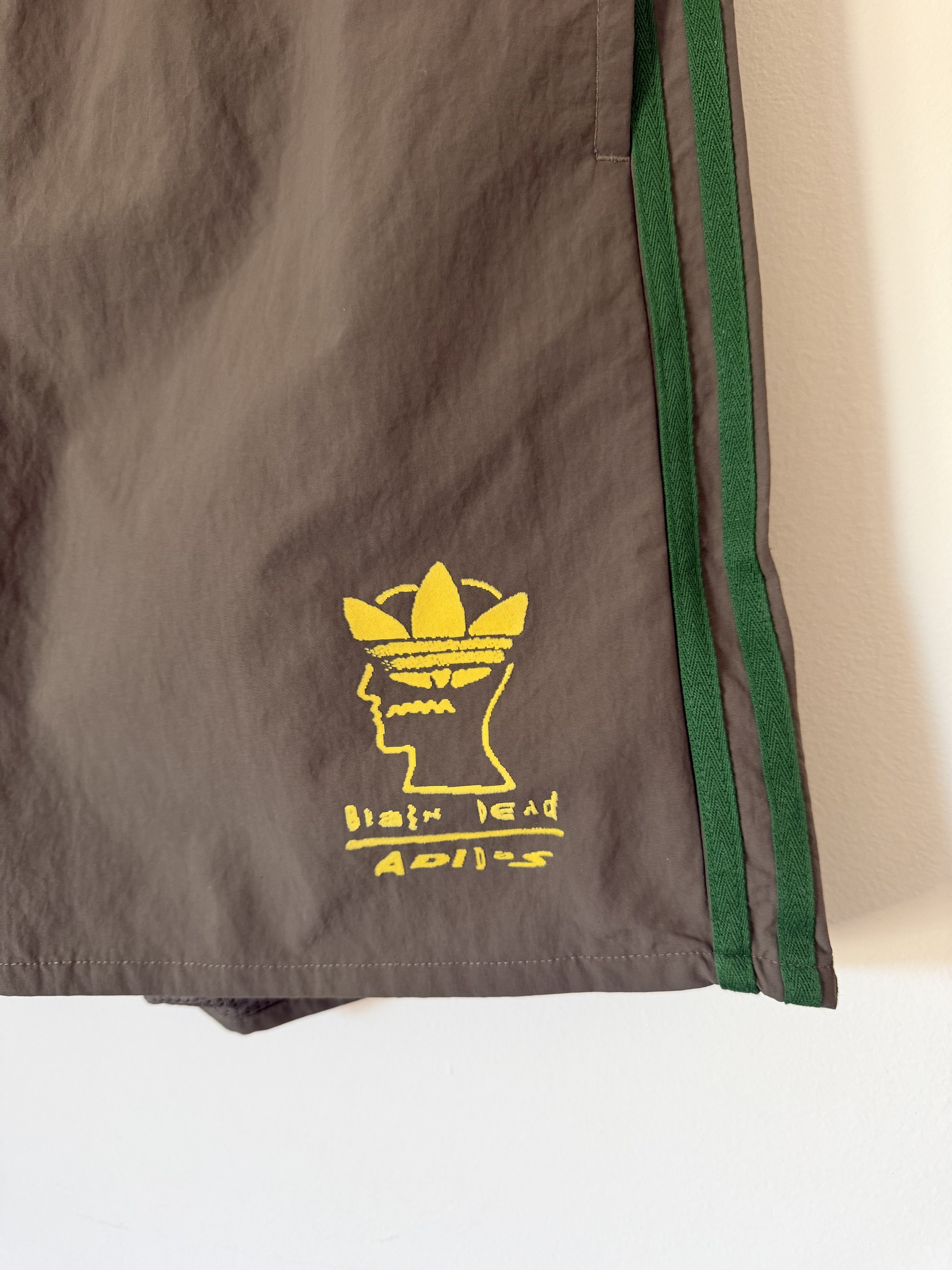 Adidas × Brain Dead Brain Dead Adidas Track Shorts in Brown Size US 32 / EU 48 - 2 Thumbnail
