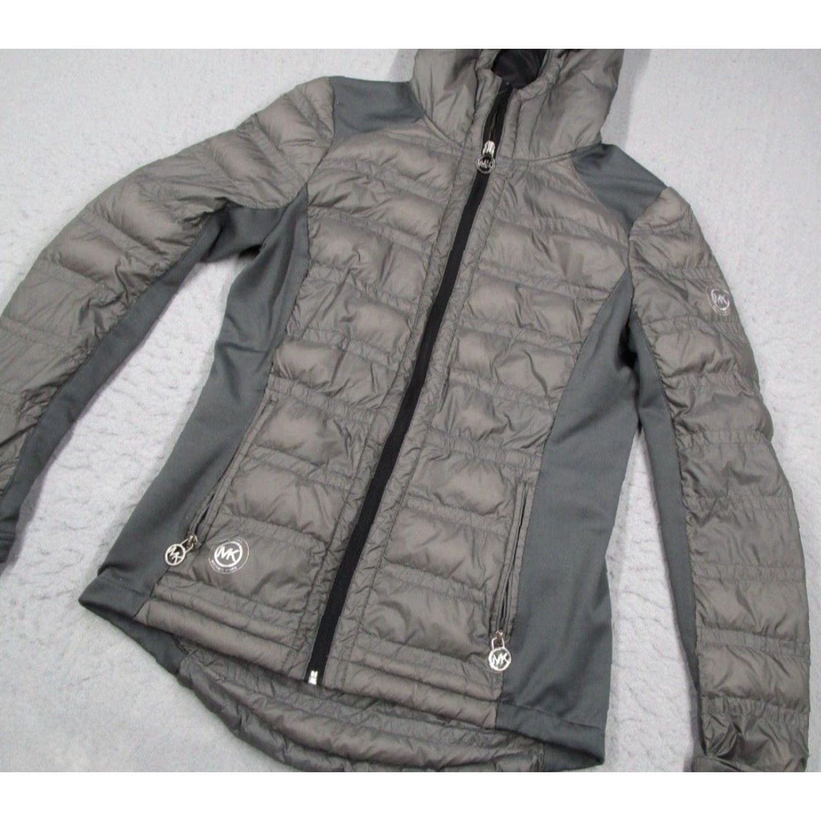 Michael Kors Michael Kors Jacket Women XS Gray Down Full Zip Quilted Hooded Size XS / US 0-2 / IT 36-38 - 2 Thumbnail