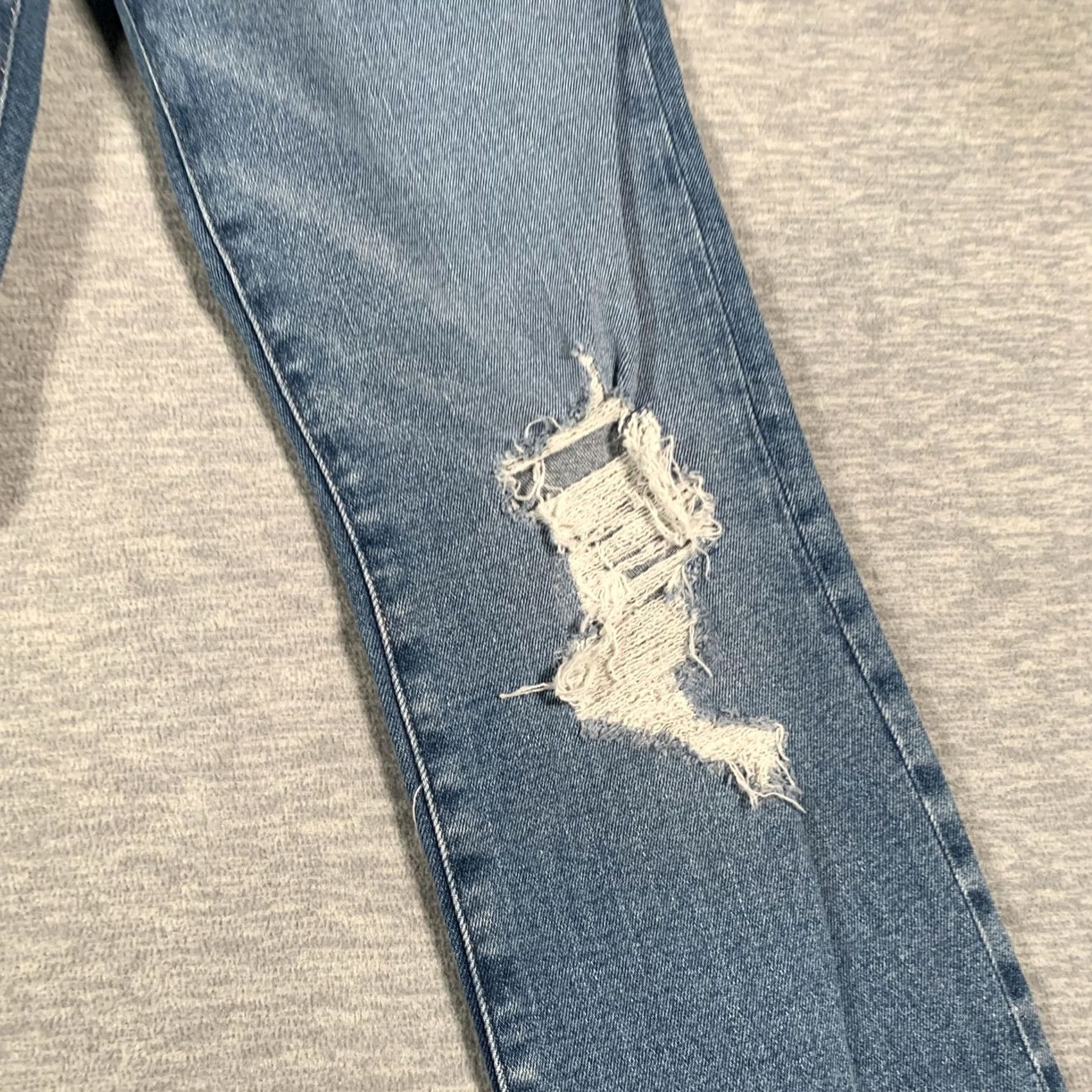 Good American Good American Jeans Womens Hi Rise 27 4/28 Good Classic Distressed Raw Hem Size 27" / US 4 / IT 40 - 4 Thumbnail