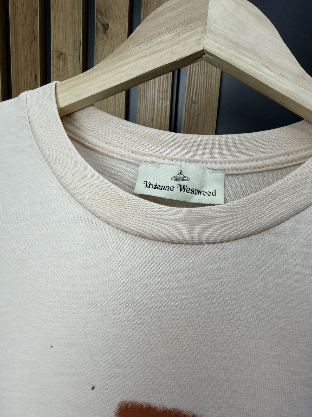 Vivienne Westwood Vivienne Westwood Orb Spray Logo T-Shirt Size M Size US M / EU 48-50 / 2 - 8 Thumbnail