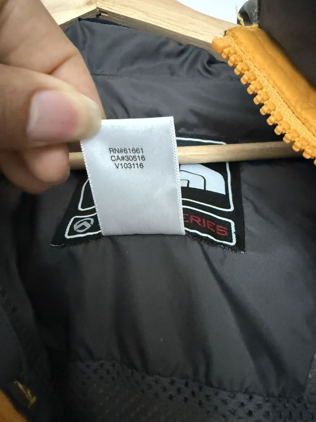 The North Face THE NORTH FACE SUMMIT SERIES GORTEX JACKET YELOW Size US L / EU 52-54 / 3 - 8 Thumbnail