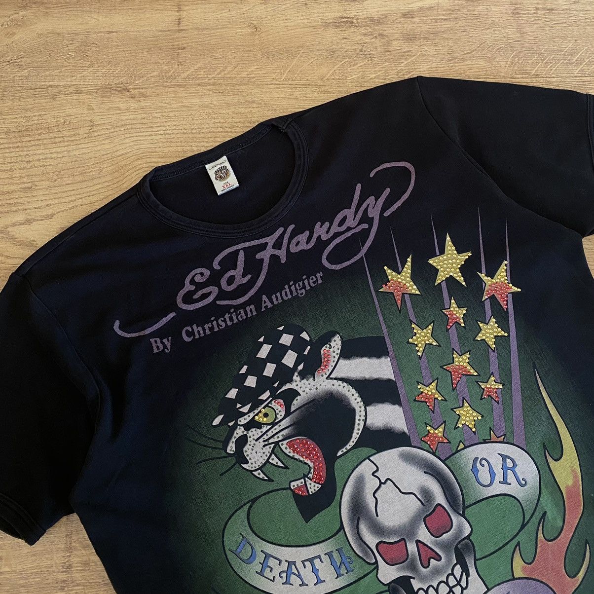 Ed Hardy Ed Hardy T Shirt x Vintage x Streetwear Size US L / EU 52-54 / 3 - 6 Thumbnail