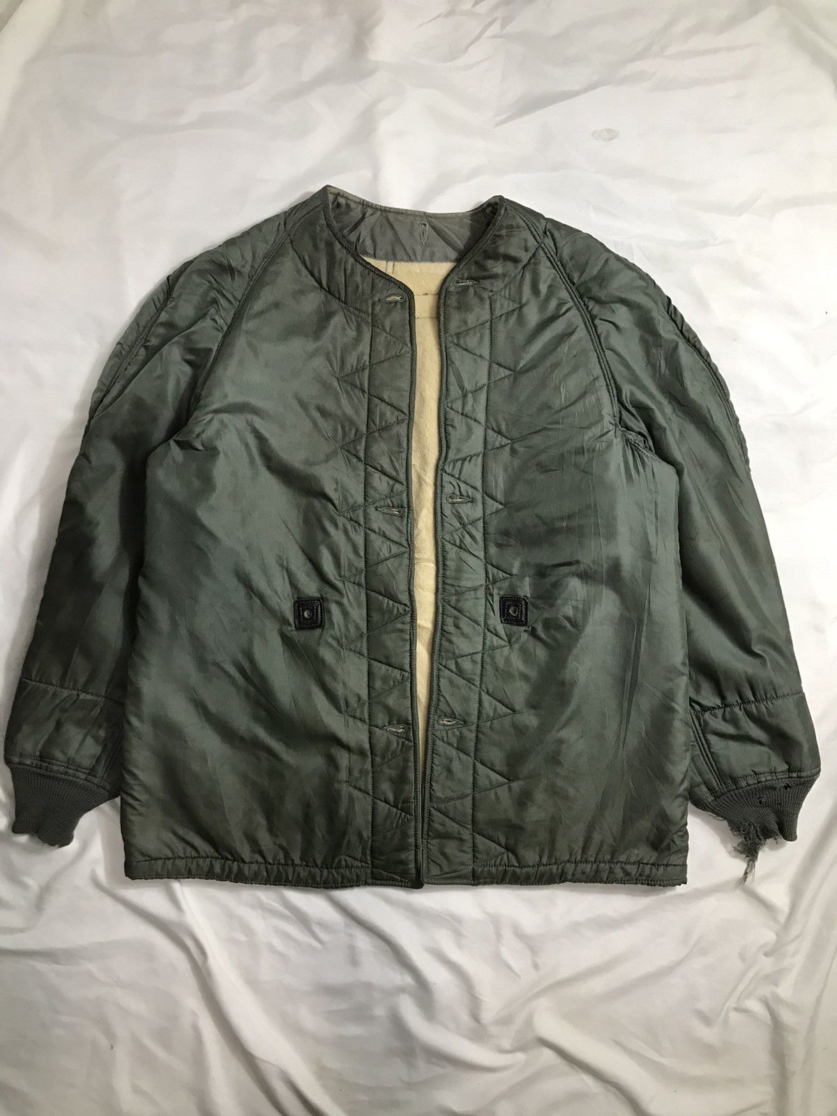 Vintage True Vintage USAF military Liner Jacket distressed Size US M / EU 48-50 / 2 - 3 Thumbnail