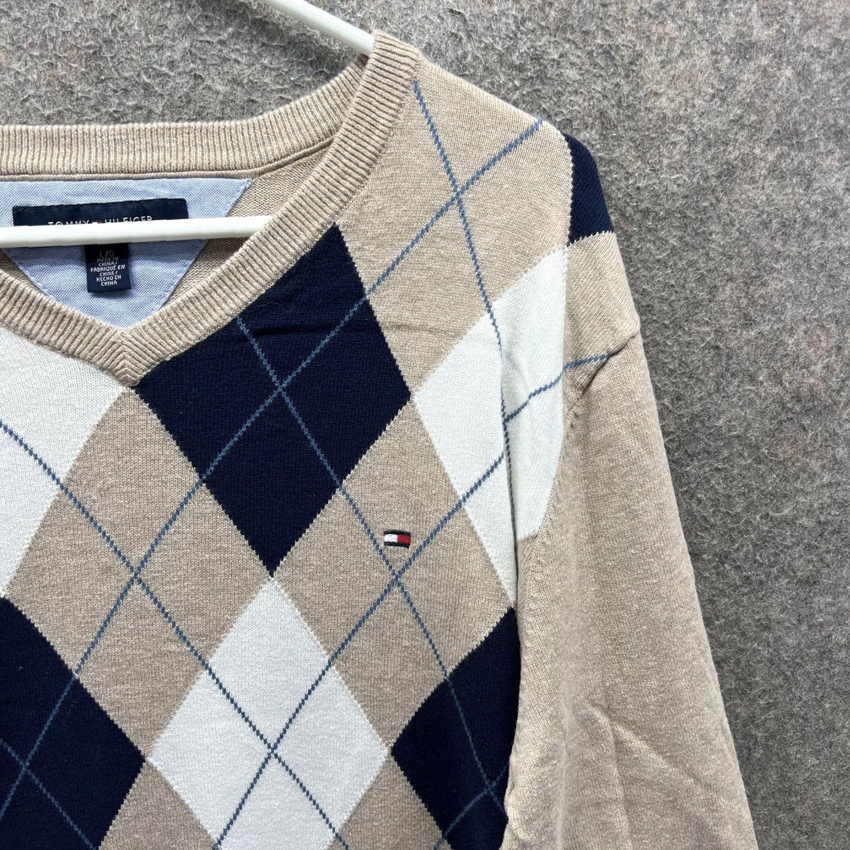 Tommy Hilfiger Tommy Hilfiger Sweater Mens L Beige Cotton V Neck Argyle Pullover Knit Logo Size US L / EU 52-54 / 3 - 7 Thumbnail
