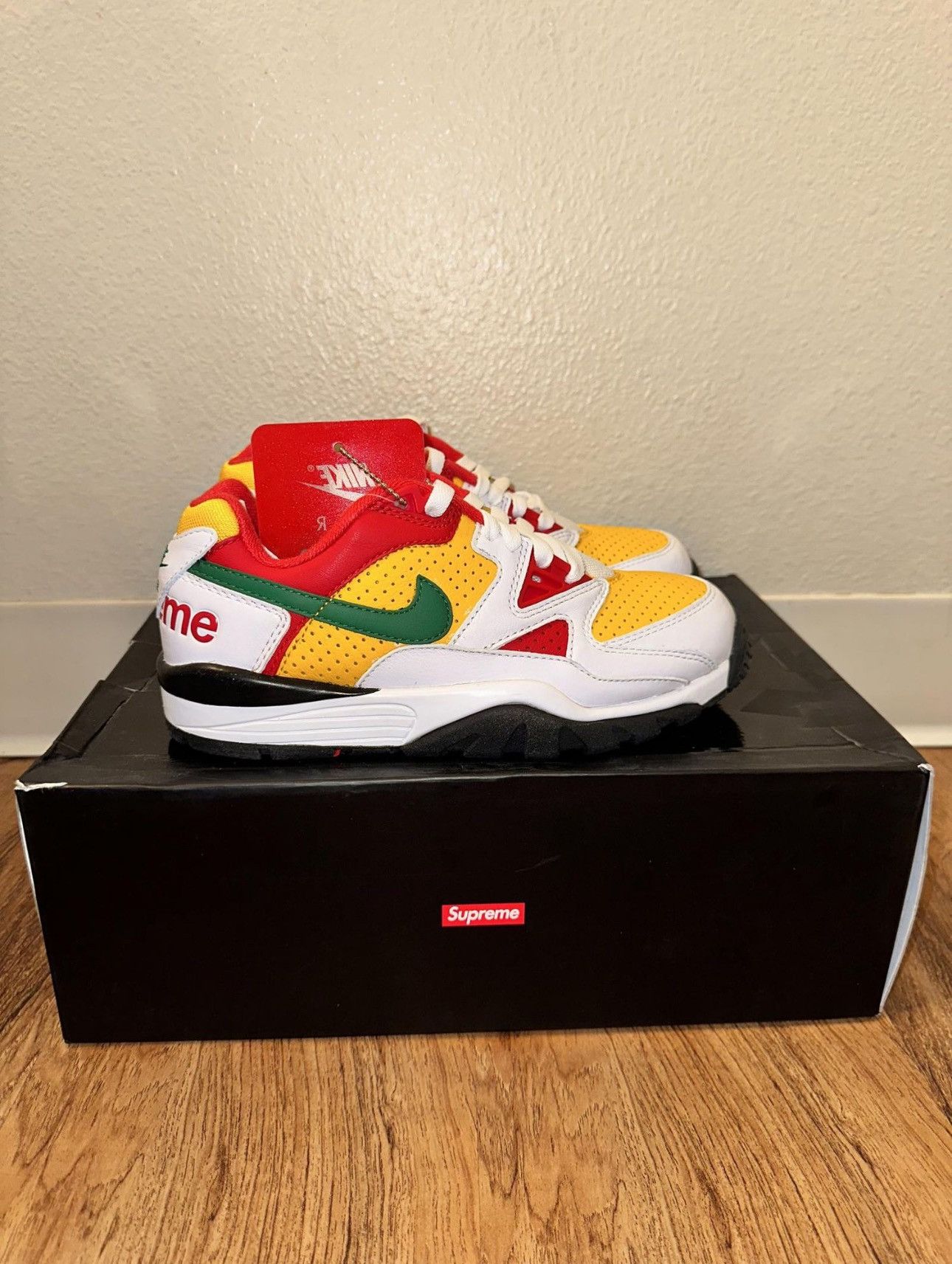 Nike Nike Cross Trainers & Nike Tailwind X Supreme Sneaker Bundle Size US 4 / IT 34 - 4 Thumbnail