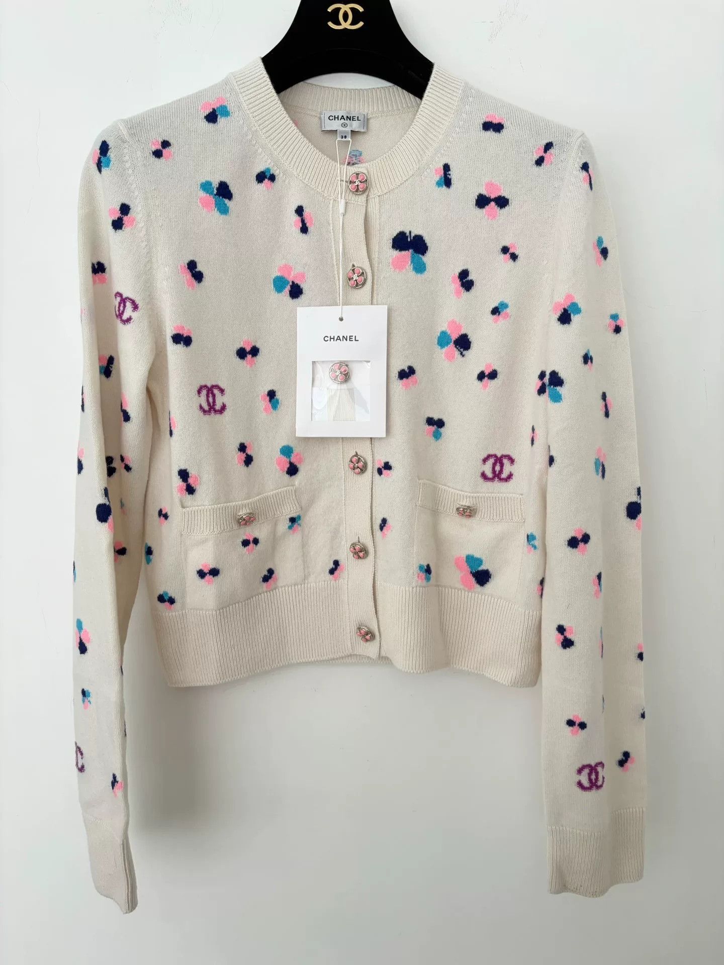 Chanel Chanel 24P Clover Cashmere Cardigan Size US S / EU 44-46 / 1 - 1 Thumbnail