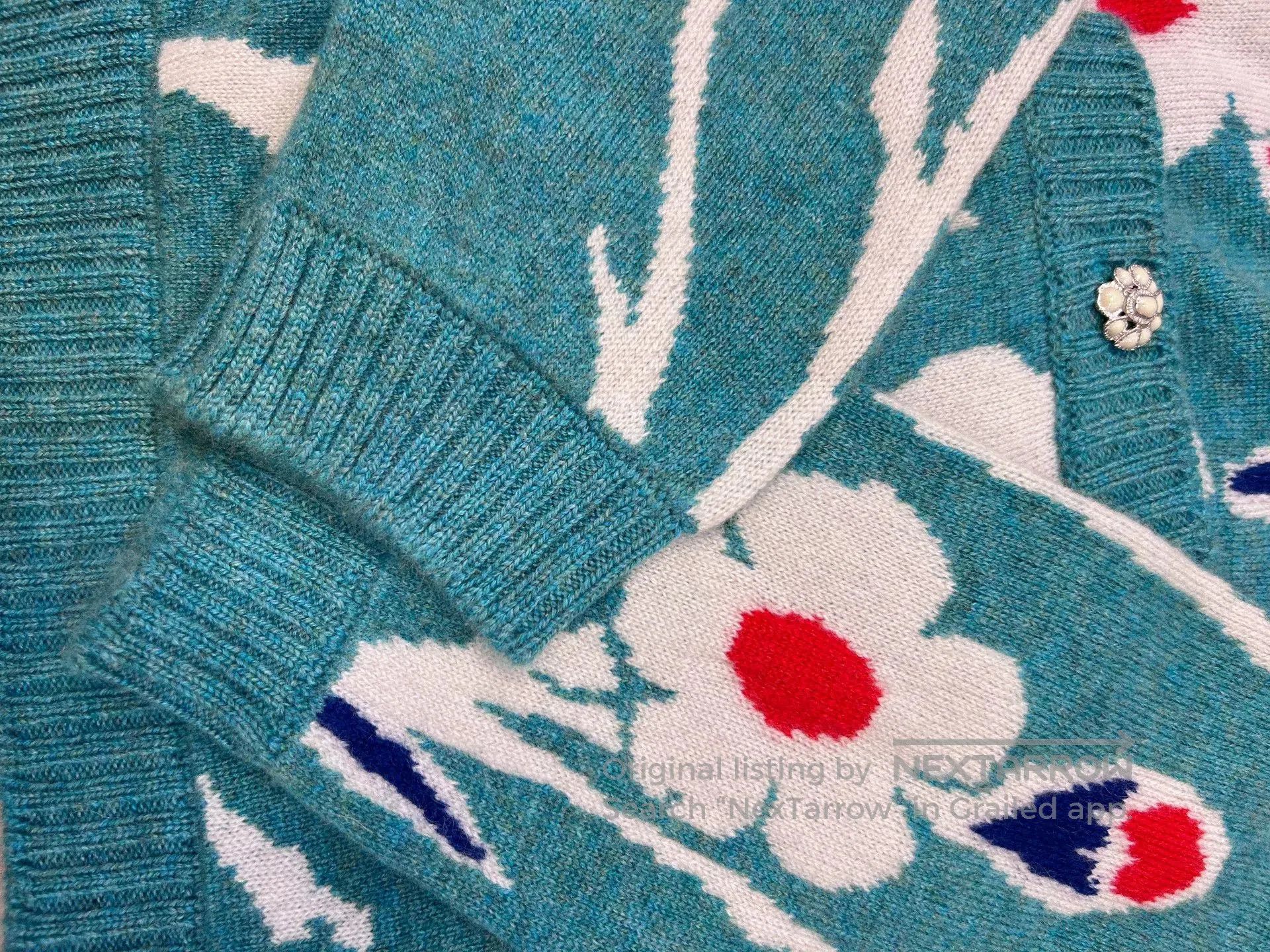 Chanel Chanel Cashmere Cardigan in Excellent Condition. Size S / US 4 / IT 40 - 3 Thumbnail