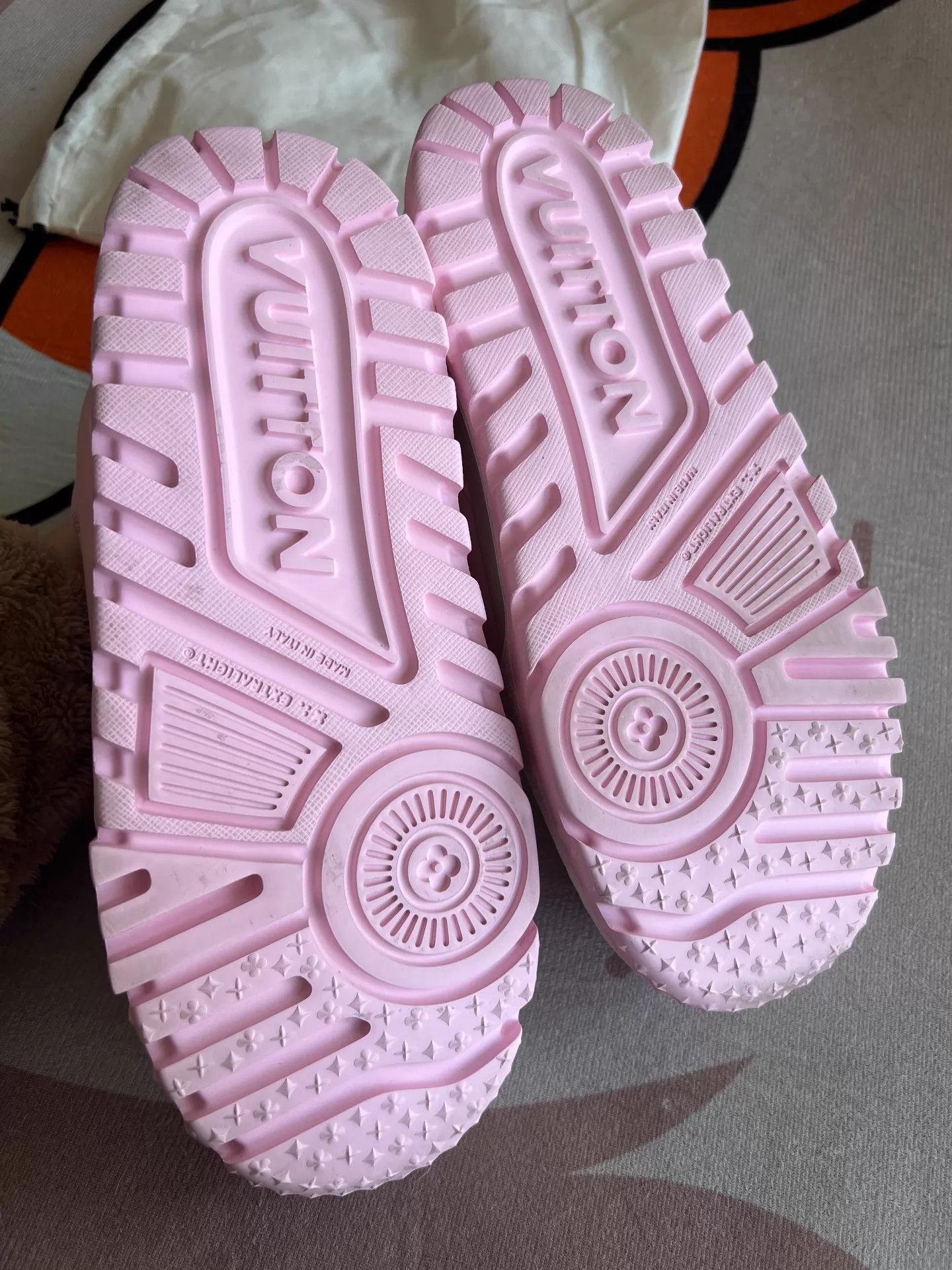 Louis Vuitton Louis Vuitton sneakers US 7 Size US 7 / IT 37 - 3 Thumbnail