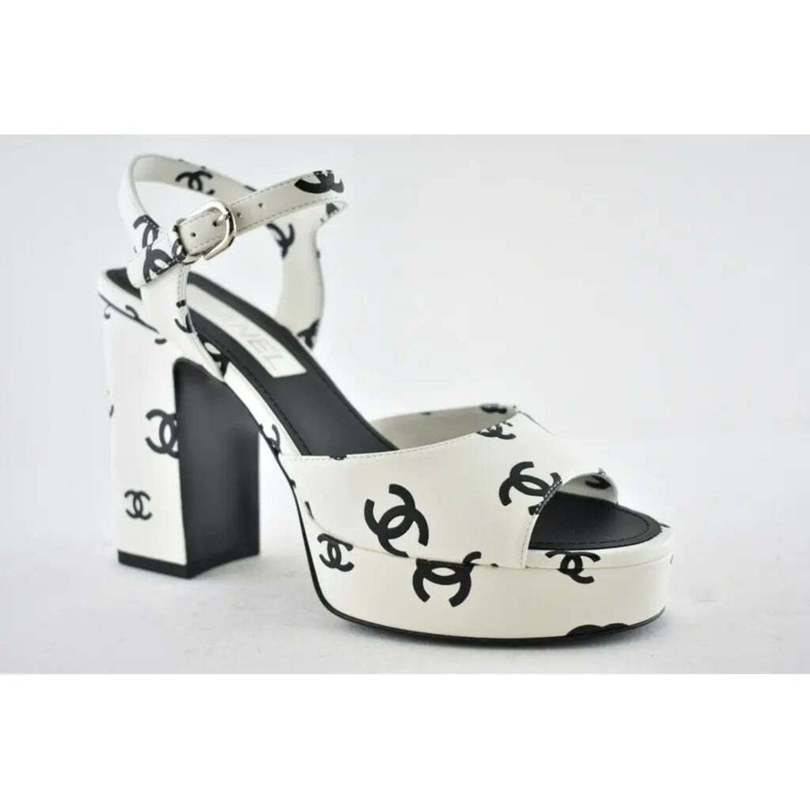 Chanel Chanel 22S White Black Lambskin CC Logo Platform Strap Size US 6.5 / IT 36.5 - 4 Thumbnail