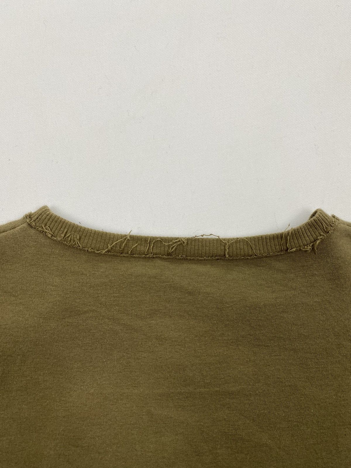 A.P.C. A.P.C. Distressed Cropped Sweatshirt Size US XXS / EU 40 - 10 Thumbnail