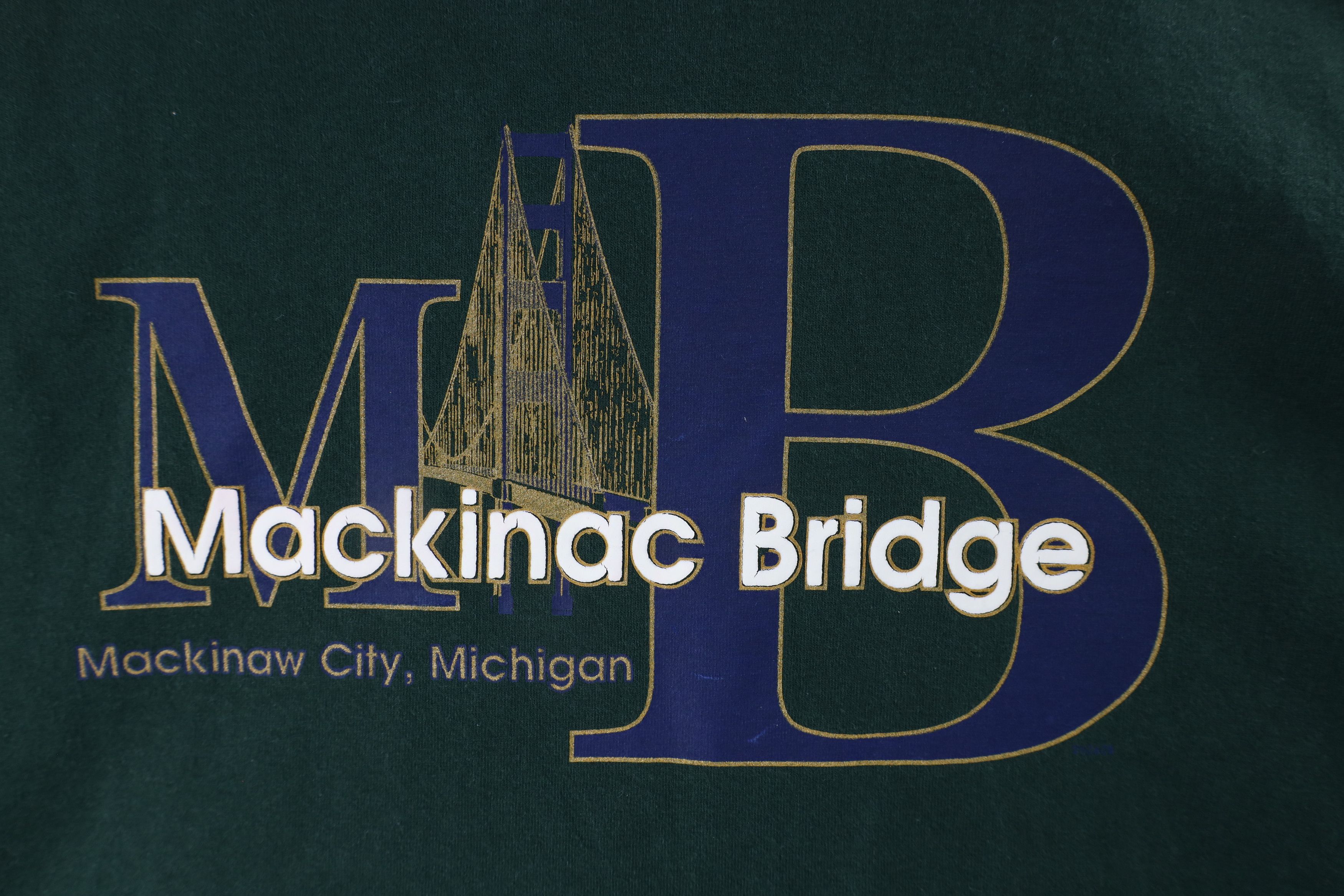 Vintage Vintage 90s Mackinac Bridge Long Sleeve T-Shirt Green Cotton Size US XL / EU 56 / 4 - 4 Thumbnail