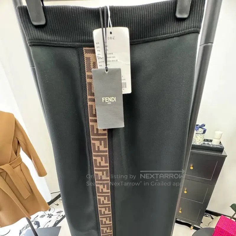 Fendi Fendi Black Midi Skirt with Logo . Size 22" - 3 Thumbnail