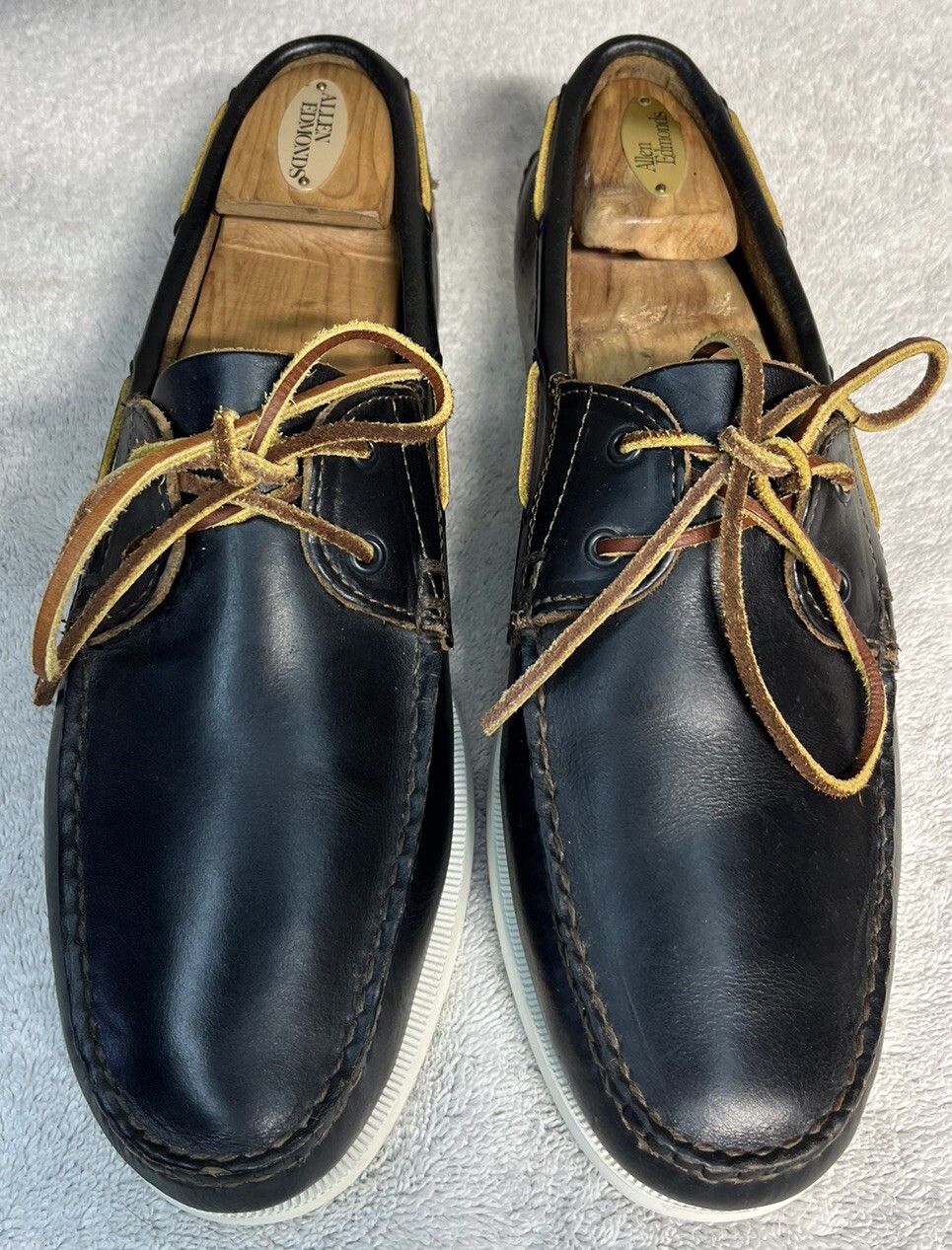 Allen Edmonds Allen Edmonds "MARITIME" Dark Navy Leather Boat Shoes 11D Size US 11 / EU 44 - 2 Thumbnail