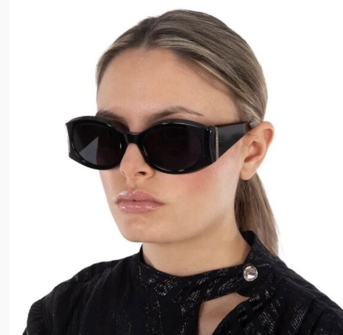 Salvatore Ferragamo Ferragamo Sunglasses SF2008S 001 Size ONE SIZE - 2 Thumbnail