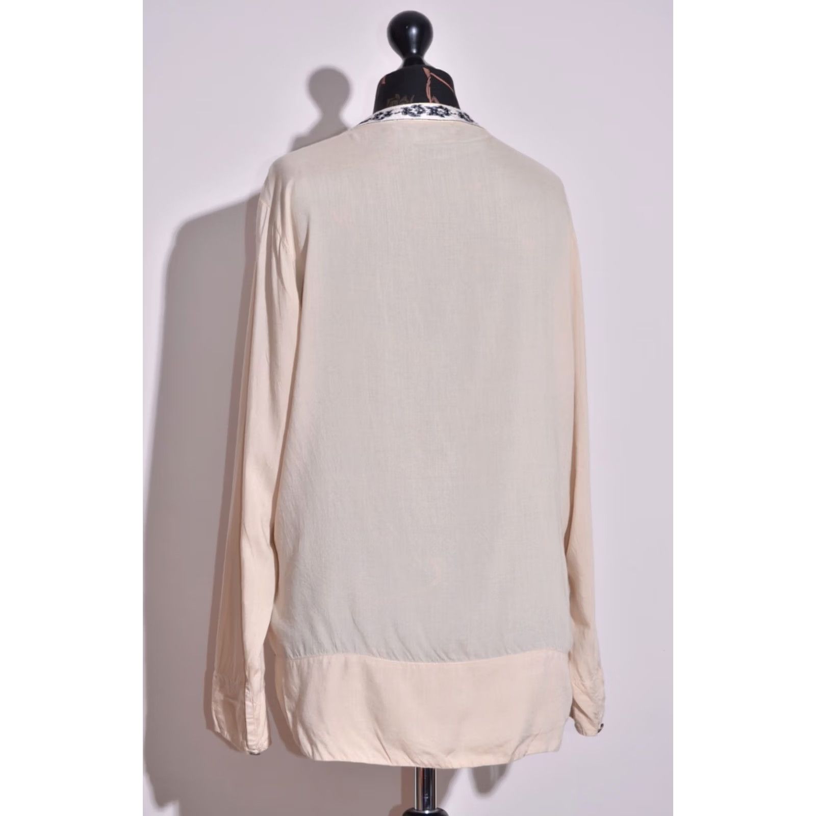 Vintage VINTAGE? No. Odd Molly Embroidered Top Blouse Beige Modal Size 3 Women Long Sleeve Shirt Size XS / US 0-2 / IT 36-38 - 5 Thumbnail