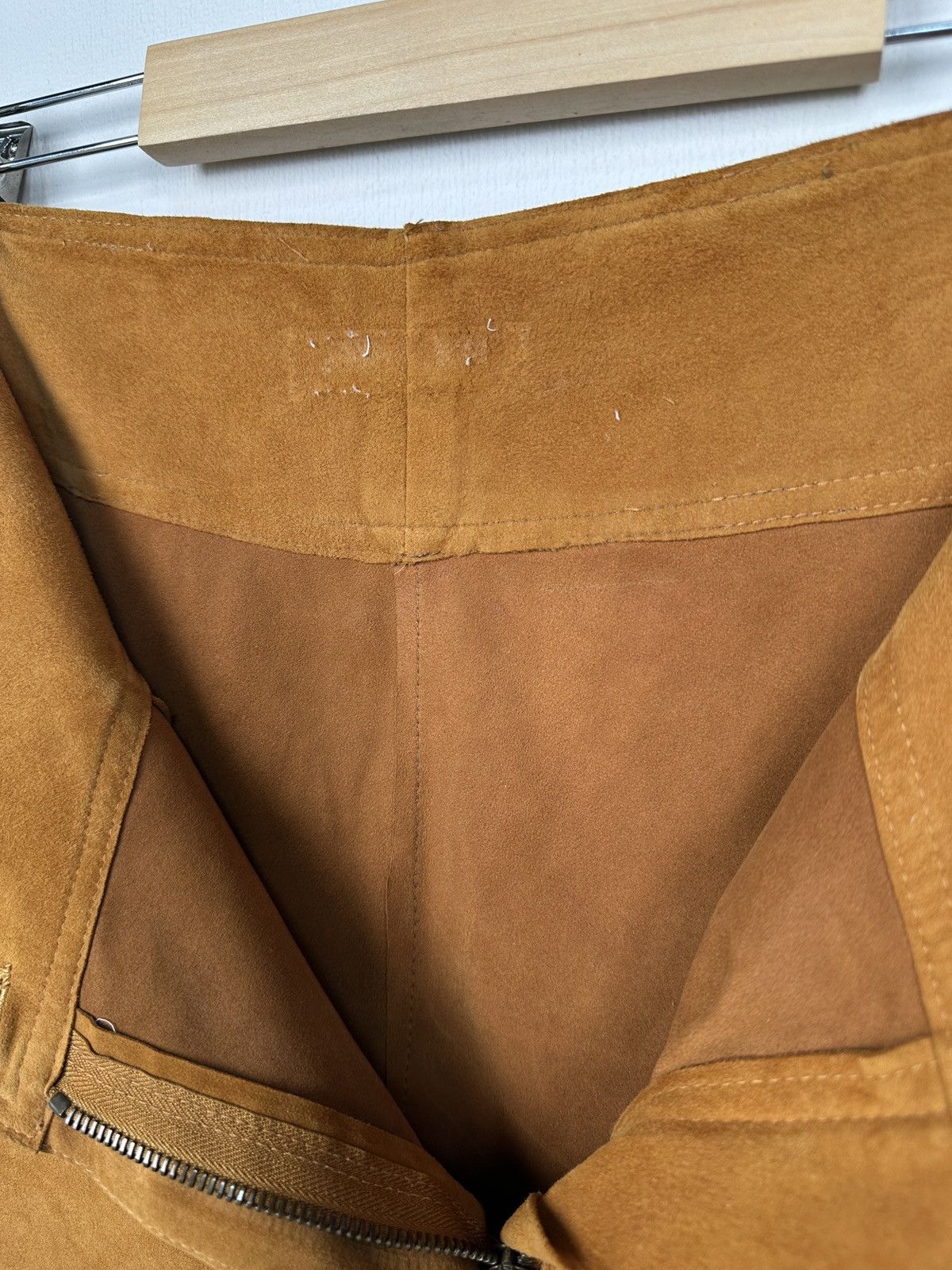 Dior SS02 CHRISTIAN DIOR JOHN GALLIANO Suede Leather Brown Shorts Size 30" / US 8 / IT 44 - 12 Thumbnail