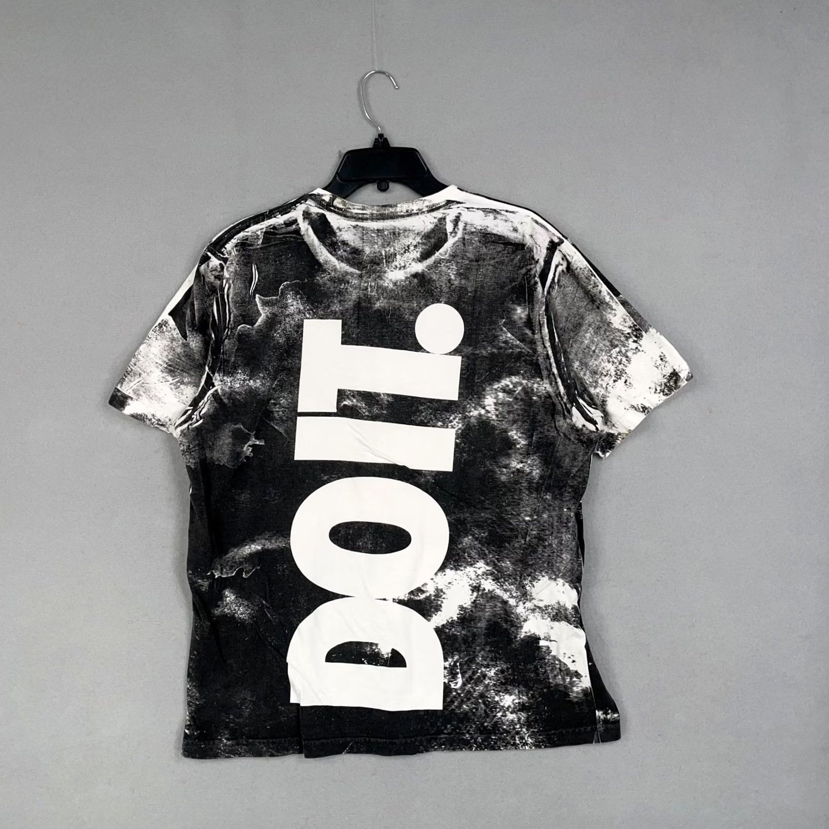 Nike Nike Shirt Mens Large Black White Just Do It Allover Graphic Sportswear Tee Size US L / EU 52-54 / 3 - 6 Thumbnail