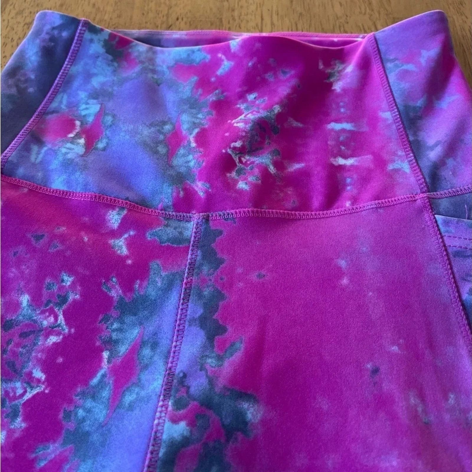 Nicole Miller Nicole Miller Harbor tie dyed high rise leggings, Size med Size 30" / US 8 / IT 44 - 2 Thumbnail
