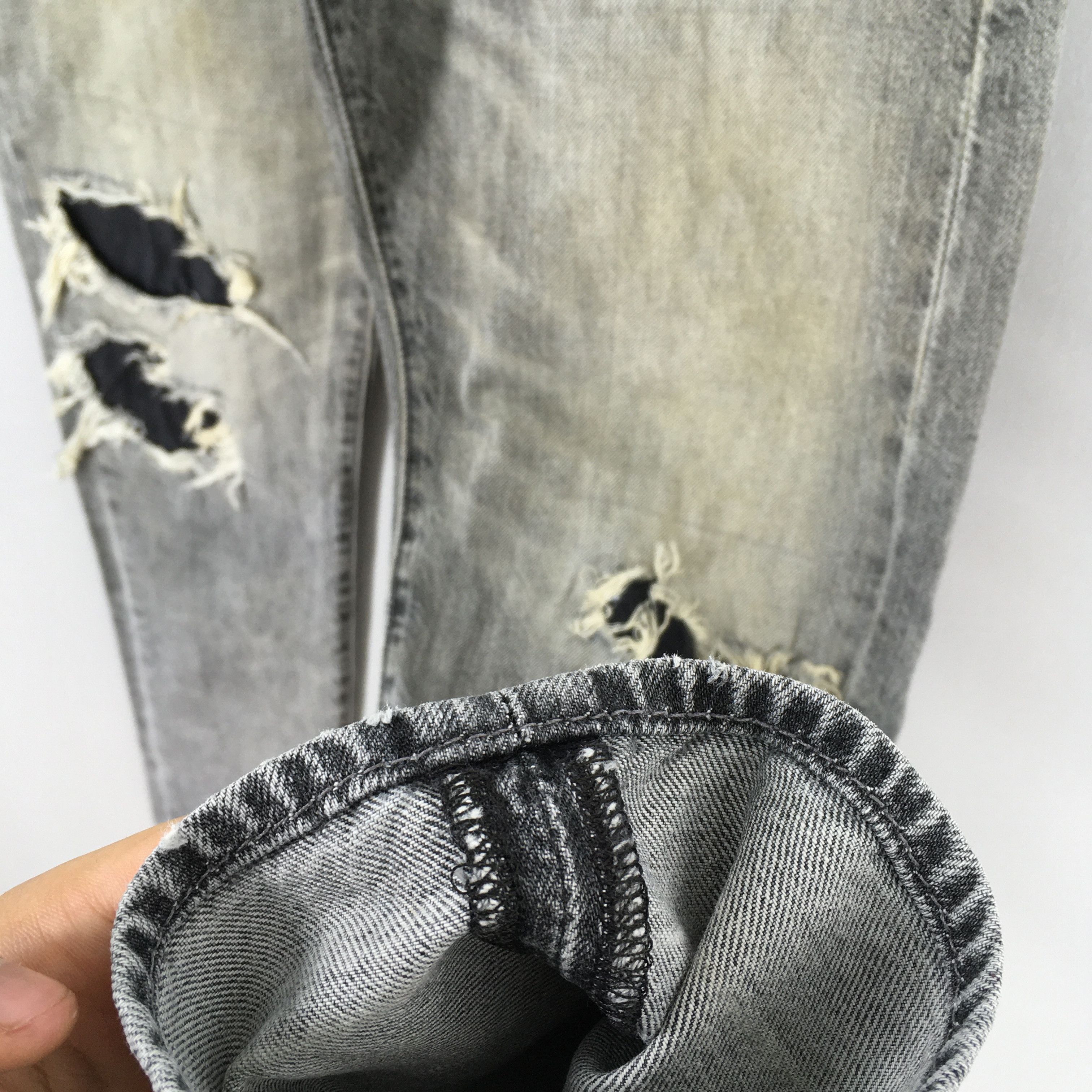 Levi's Size 30x30 Vintage Y2K Levi's 501 Faded Black Jeans S702 Size US 30 / EU 46 - 5 Thumbnail