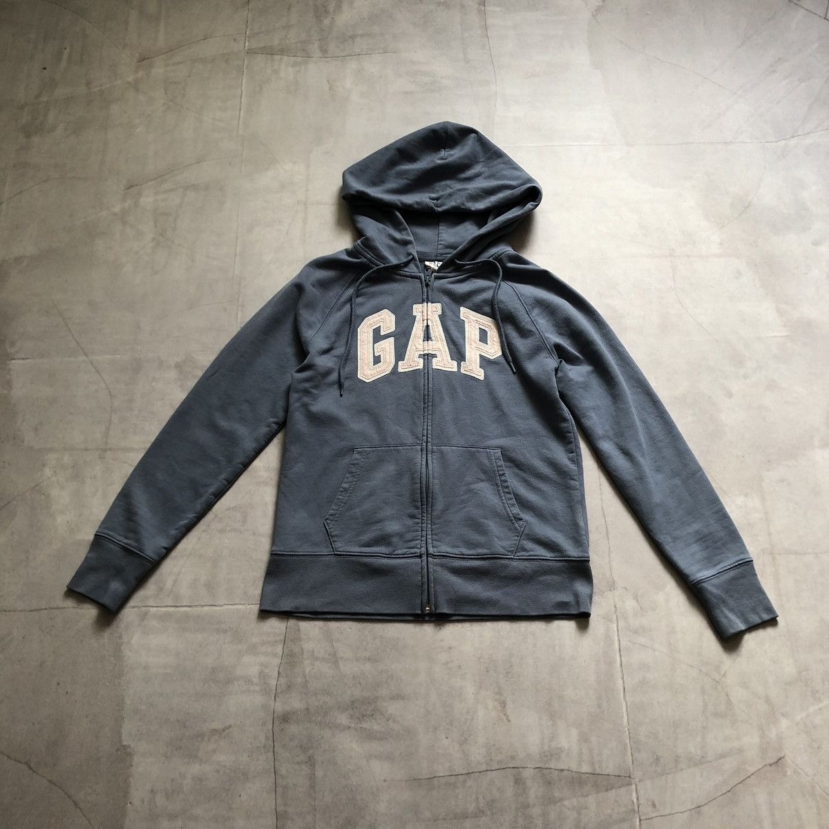 Designer × Gap Vintage GAP Hoodie Spellout Retro Skate Rock Y2K 90s Size S / US 4 / IT 40 - 1 Thumbnail