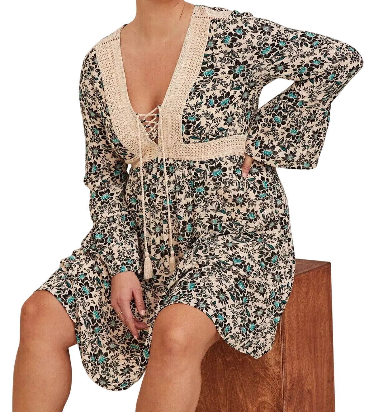 Torrid Torrid Mini Gauze Lace-Up Floral Skater V Neck Dress Beige 1 Size XL / US 12-14 / IT 48-50 - 4 Thumbnail