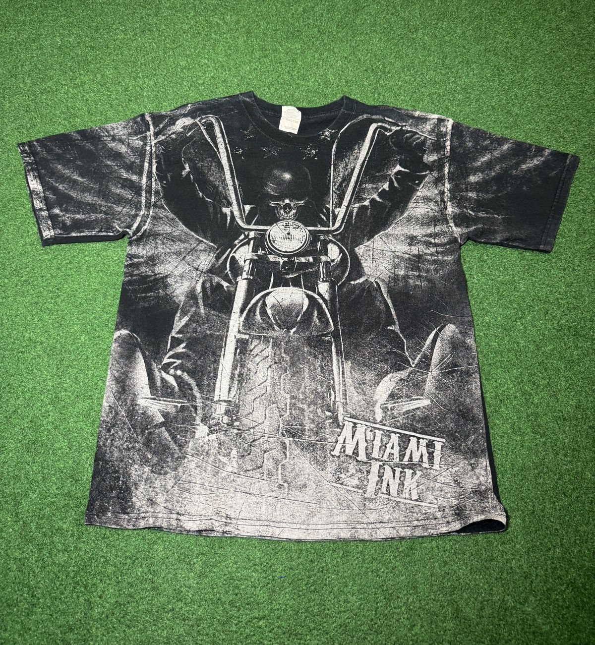 Vintage Vintage Y2K Miami Ink Biker Grunge Large Skull T Shirt Size US L / EU 52-54 / 3 - 1 Thumbnail