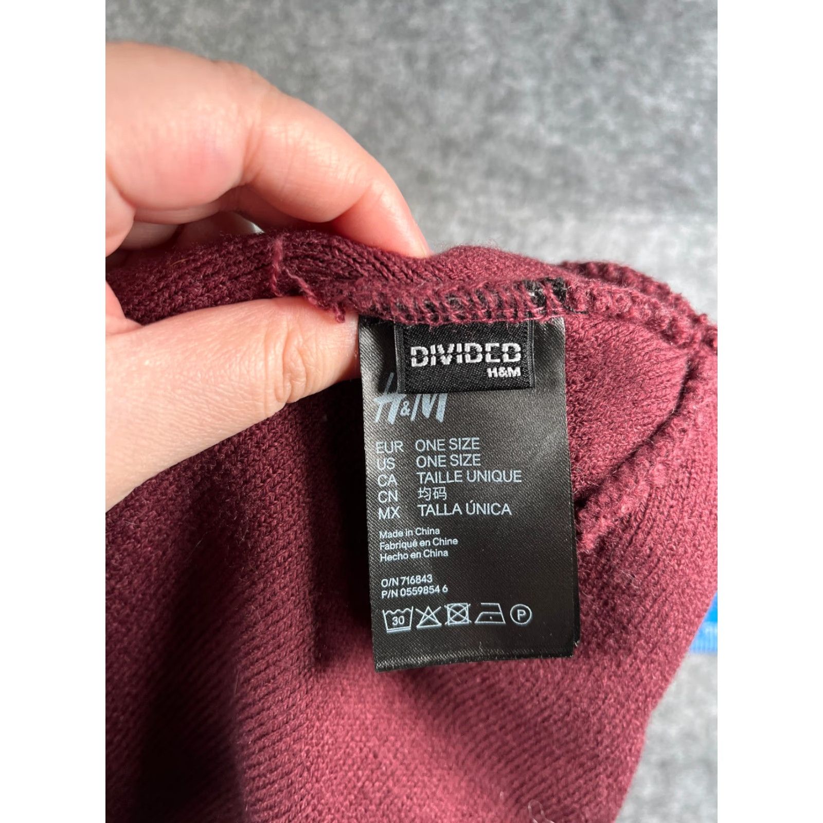H&M H&M Unicorn Fan Club Divided Beanie Toque Women Red Knit Acrylic Blend Stretch Size ONE SIZE - 7 Thumbnail