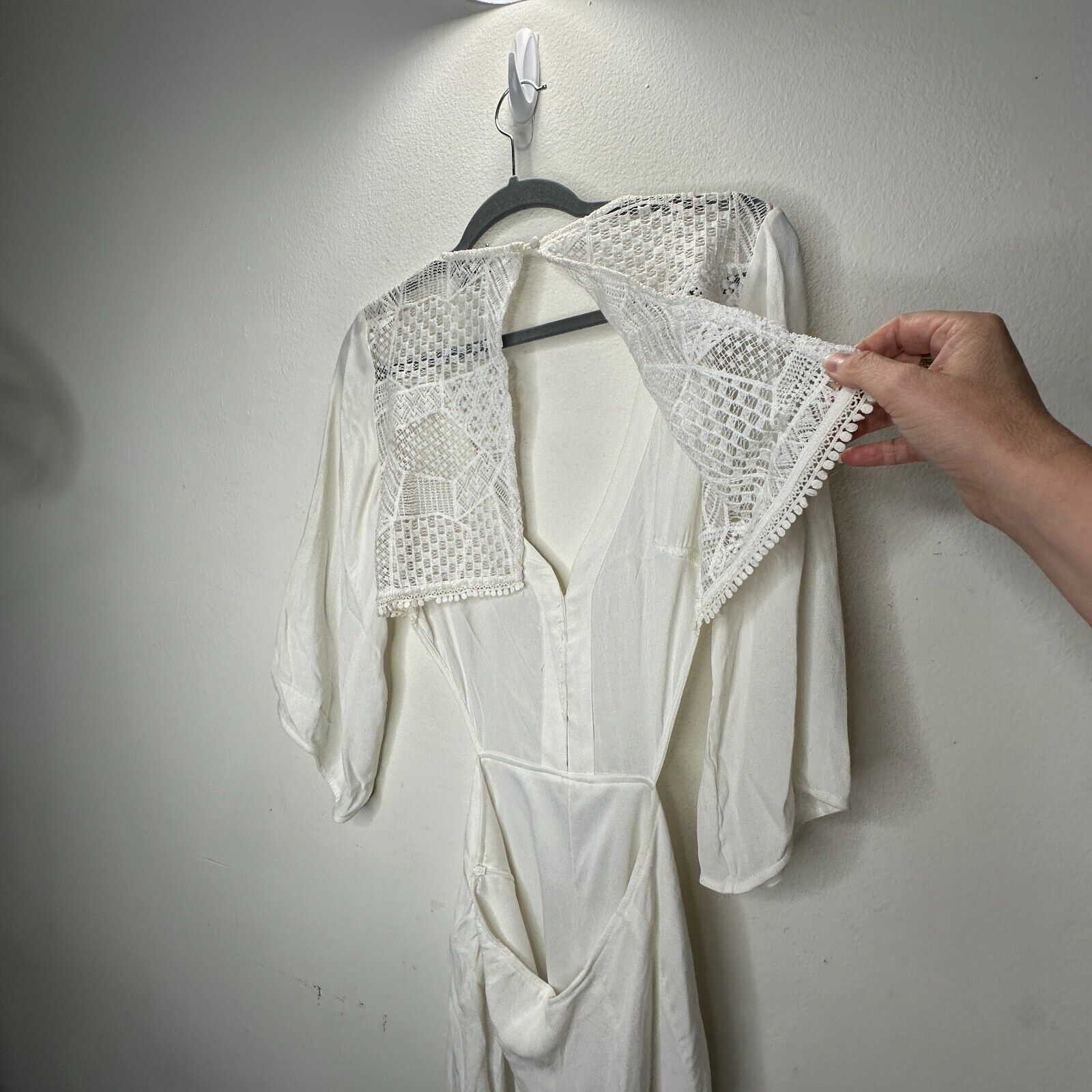 Other Dance & Marvel Ivory Front Deep V Button Open Back Romper L Size 36" / US 14 / IT 50 - 8 Thumbnail
