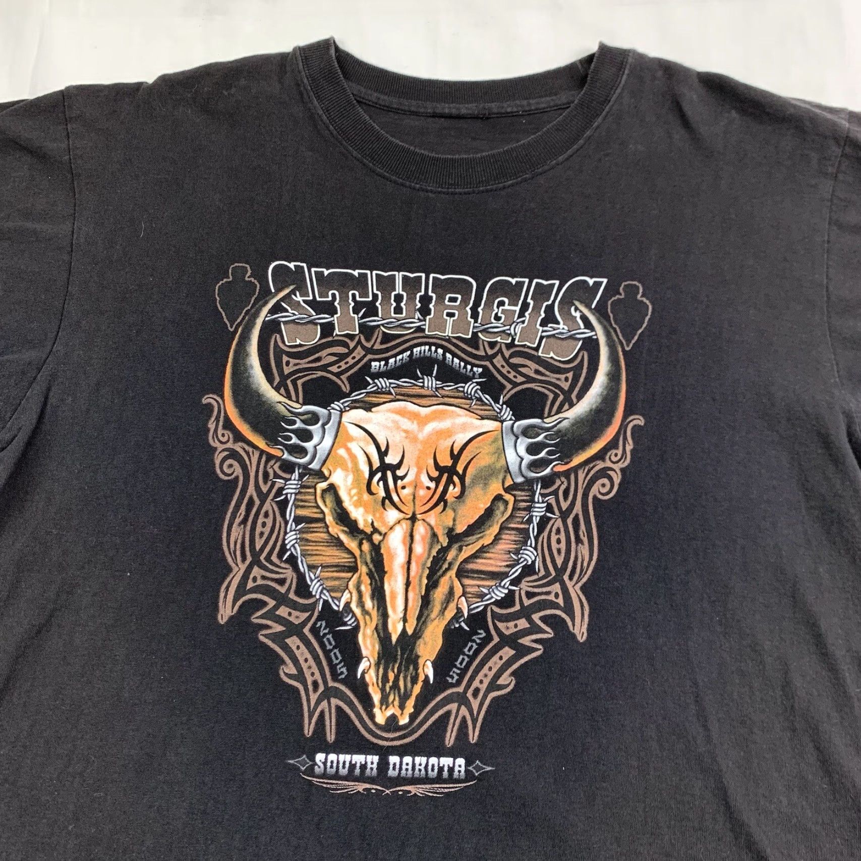 Vintage VINTAGE Sturgis T-Shirt Adult Medium Black 2005 Bike Rally Skull Animal Motorcycle Mens Size US M / EU 48-50 / 2 - 2 Thumbnail