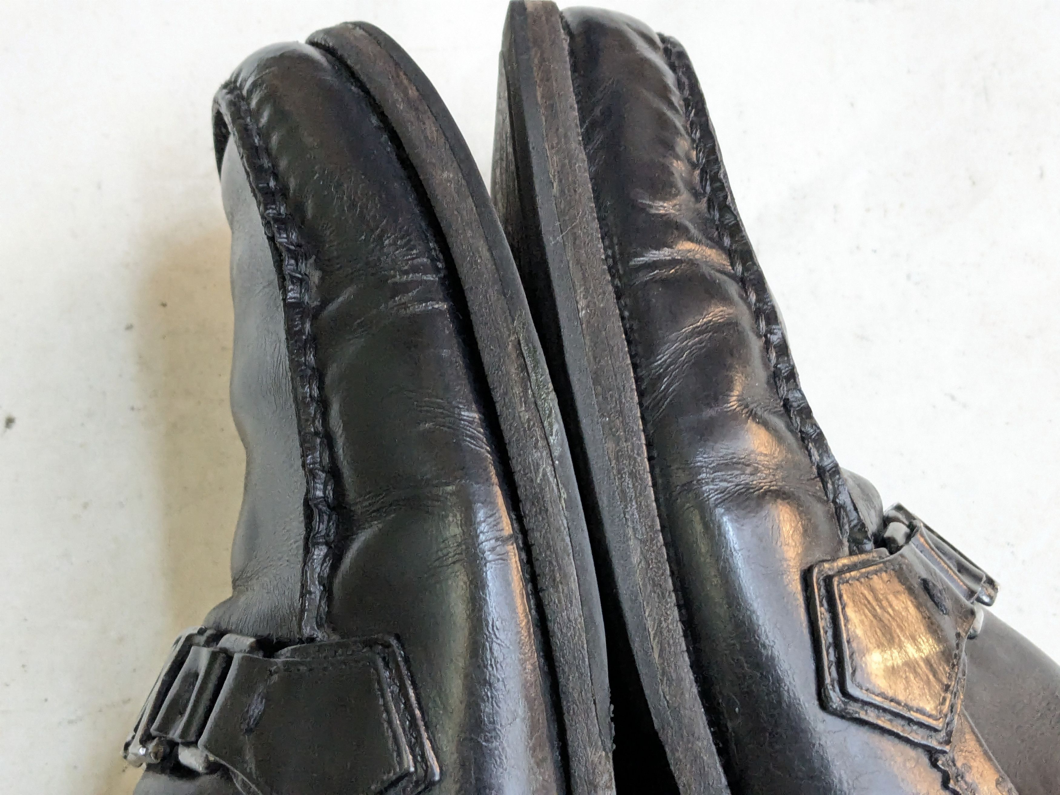 Louis Vuitton Louis Vuitton Driving Black 10 Leather LV Buckle Size US 10 / EU 43 - 8 Thumbnail
