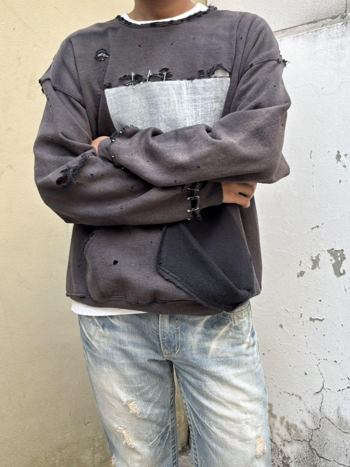 Vintage Thrashed Distressed Faded Sweatshirt ERD Grunge Size US L / EU 52-54 / 3 - 2 Thumbnail
