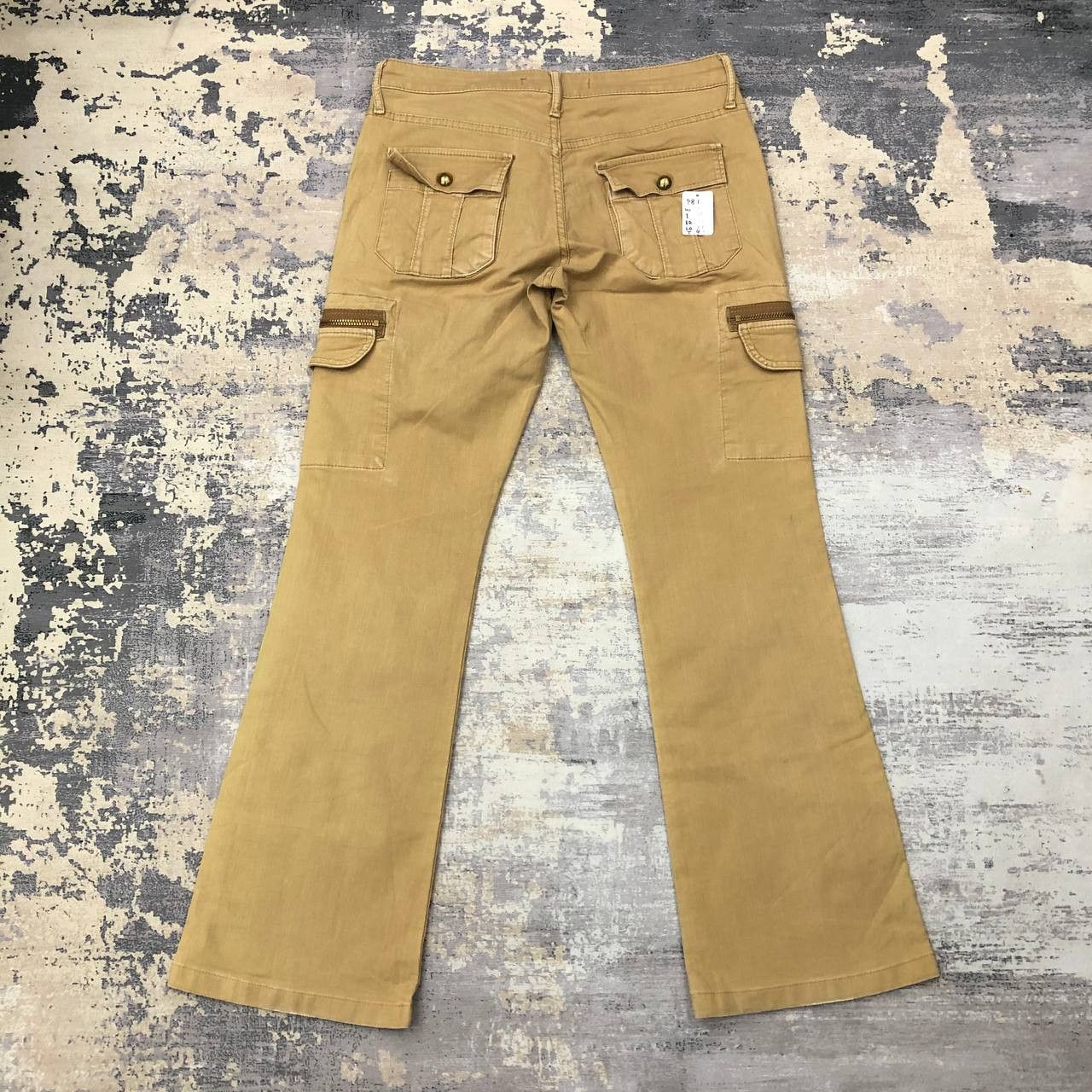 Japanese Brand P87 QUEEN'S LOW X WHITE LABEL FLARED CARGO PANTS Size US 31 - 1 Thumbnail