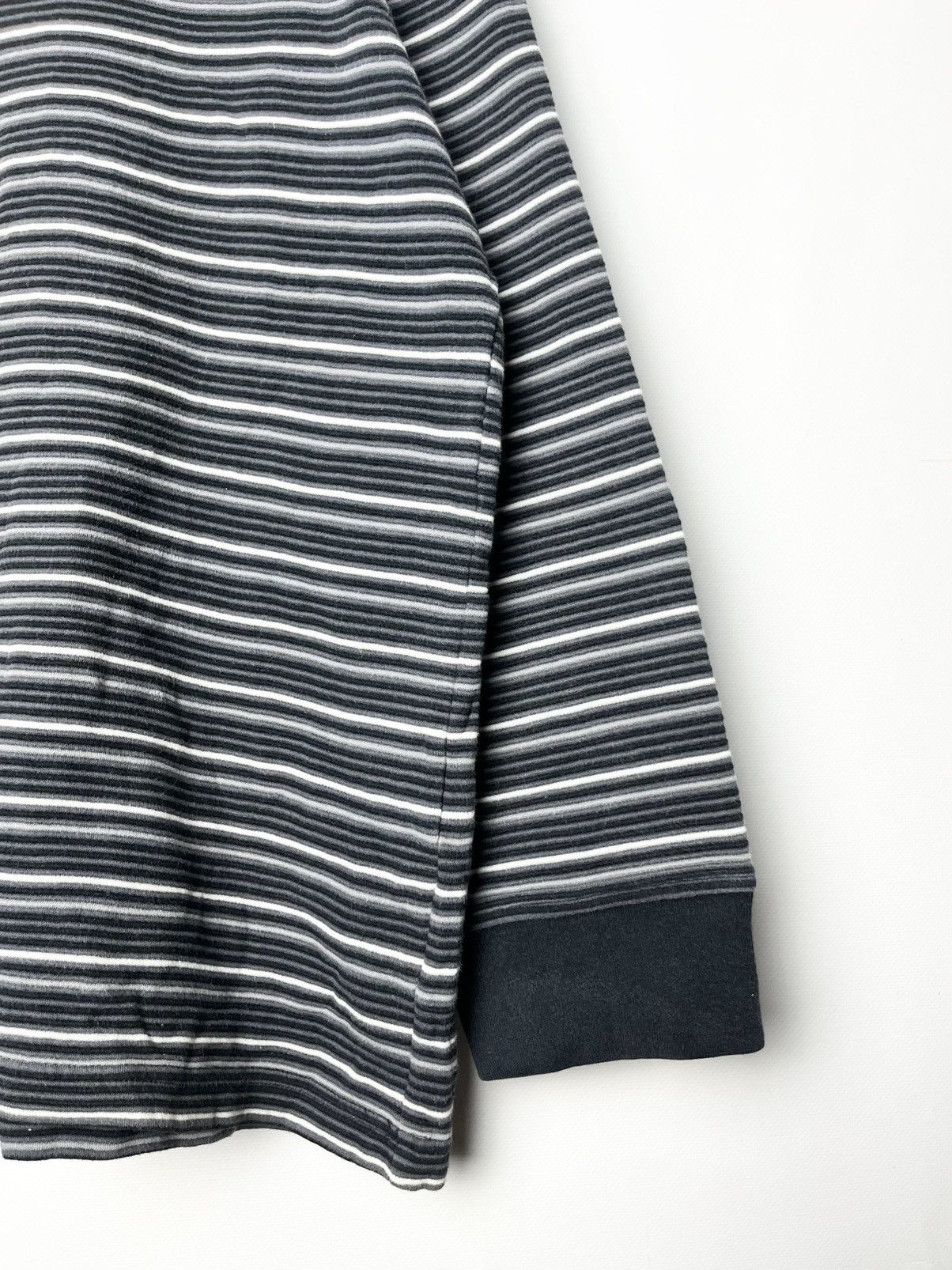 Supreme Supreme Raised Stripe Top Black FW17 Size US XL / EU 56 / 4 - 3 Thumbnail
