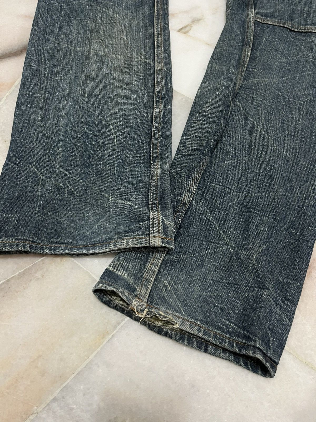 Japanese Brand DOUBLE WAIST DOMINATE HANDCRAFTED DISTRESED DENIM Size US 32 / EU 48 - 15 Thumbnail