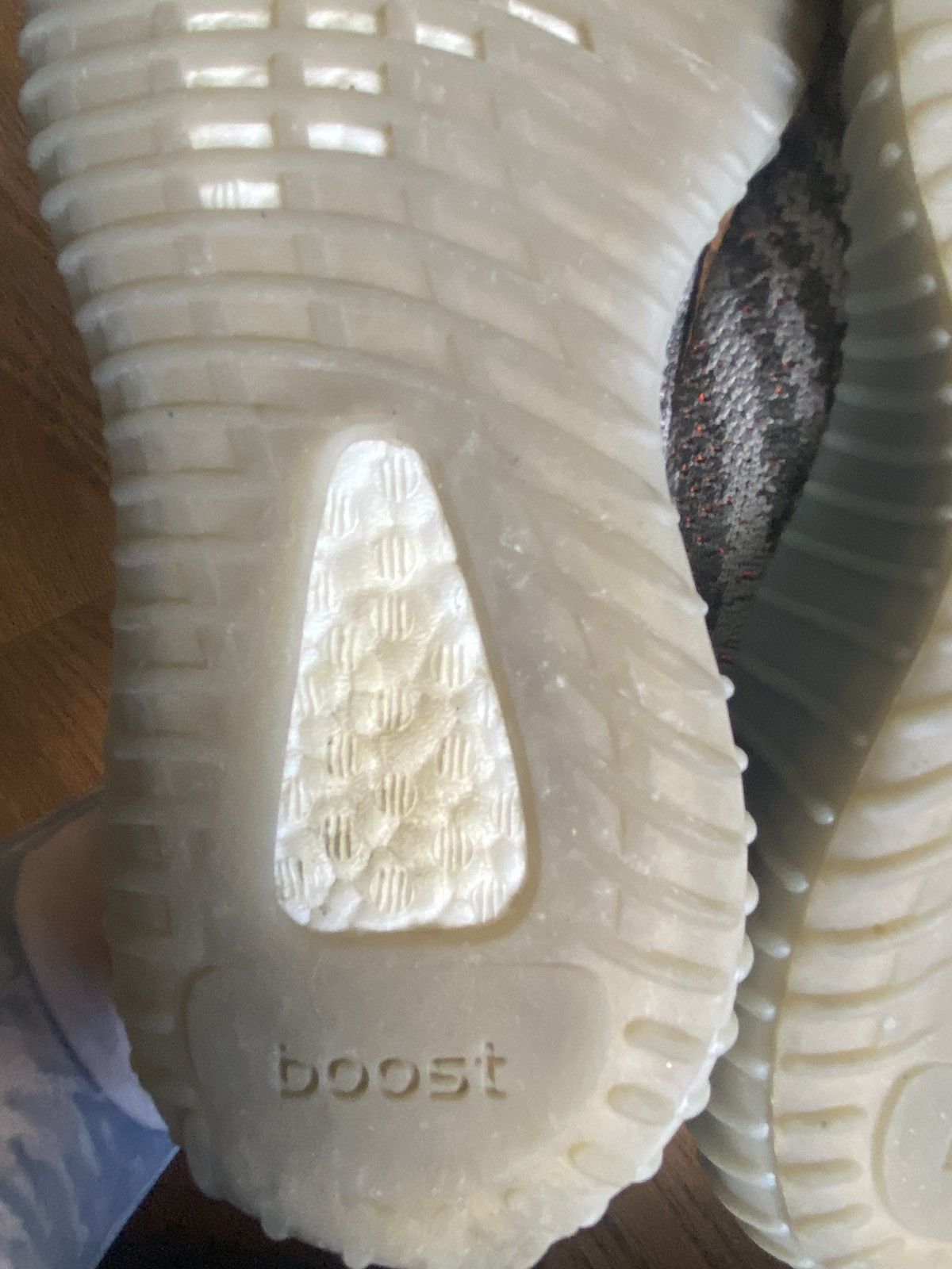Adidas × Kanye West adidas YEEZY BOOST 350v2 Beluga Size US 6 / EU 39 - 13 Thumbnail