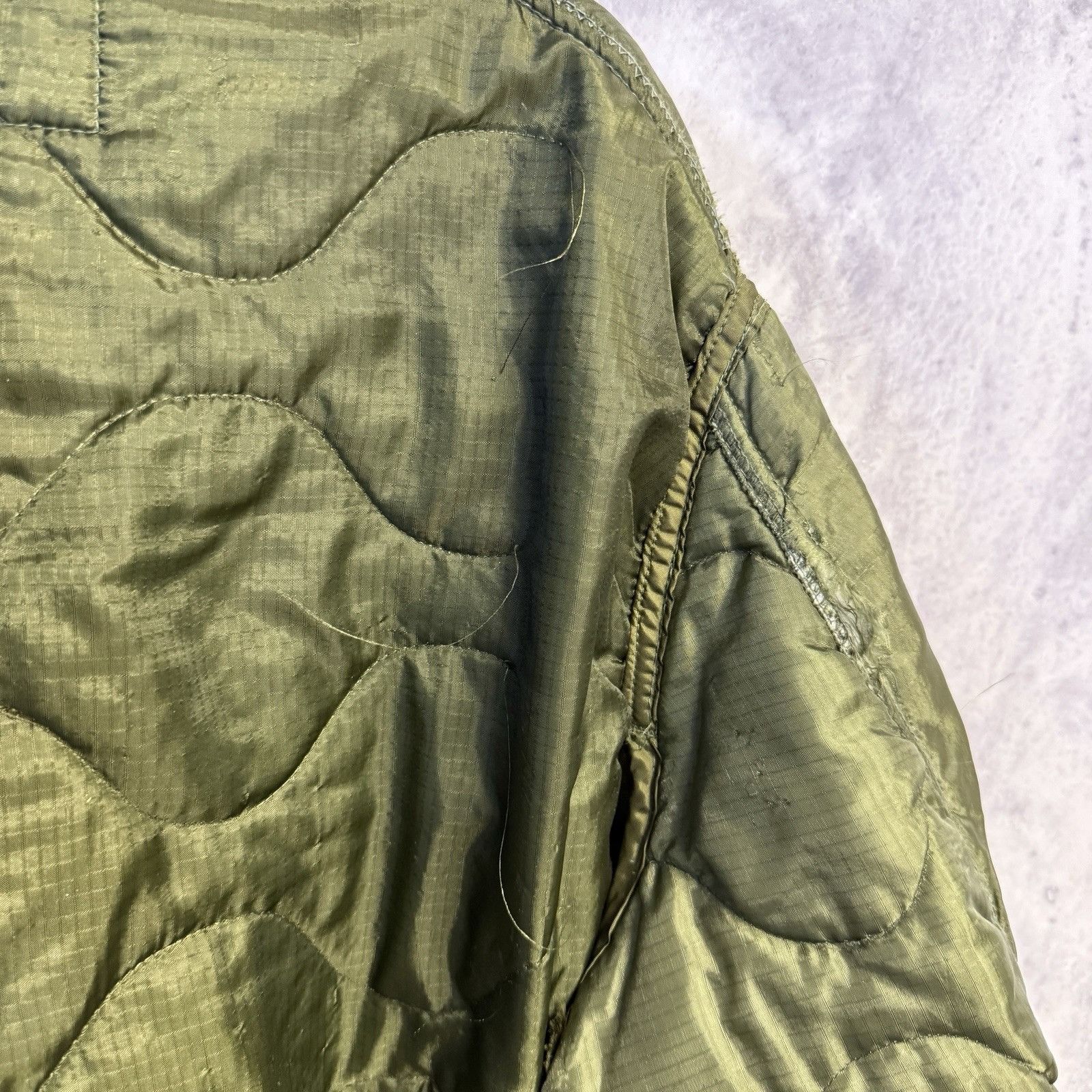 Vintage US Military Liner Mens XL Green Quilted Cold Weather Size US XL / EU 56 / 4 - 6 Thumbnail
