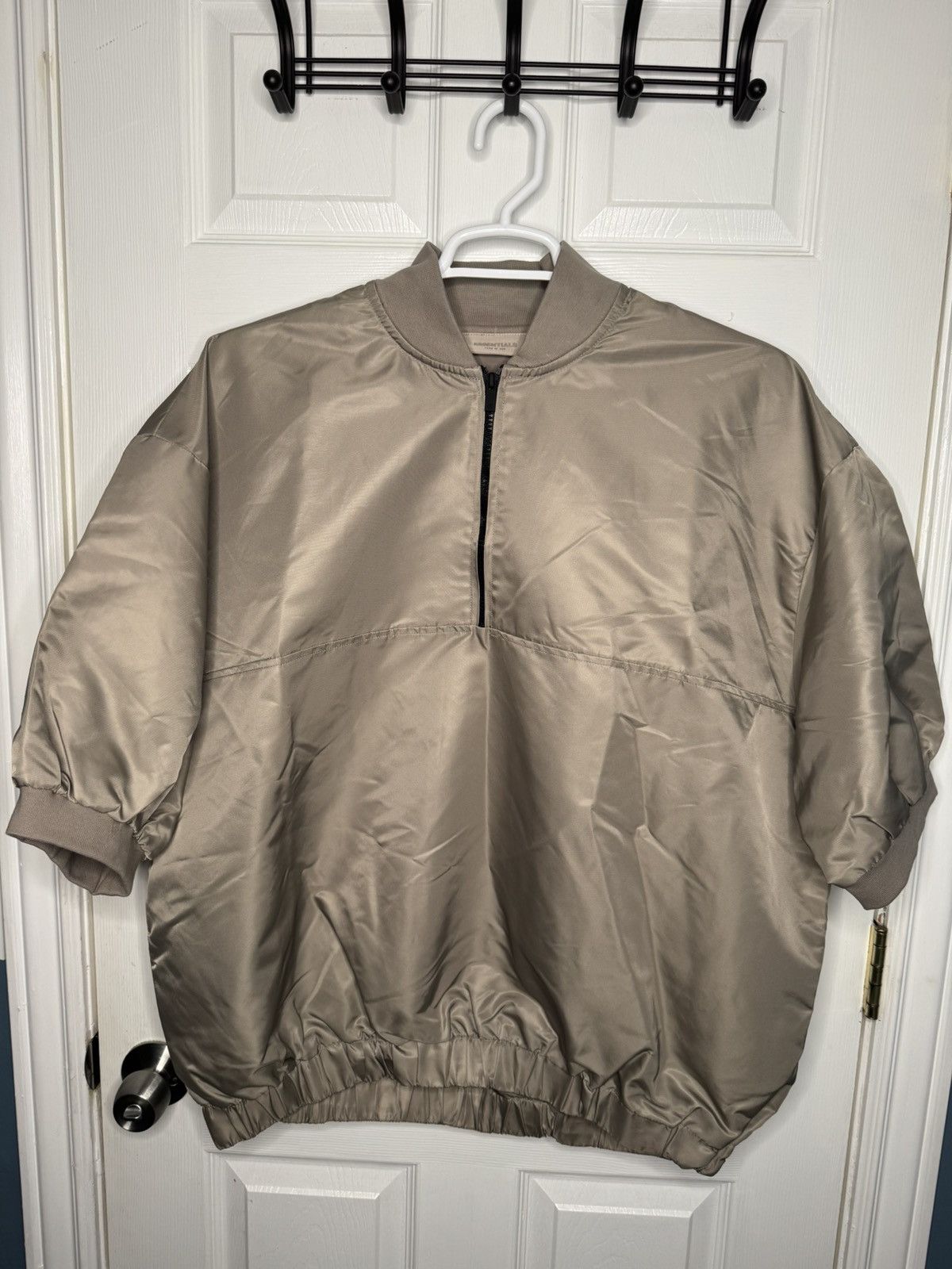 Fear of God Fear of God ESSENTIALS Nylon 1/4 Zip Size US XL / EU 56 / 4 - 4 Thumbnail