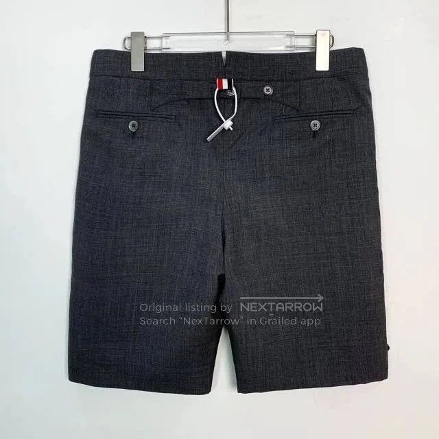 Thom Browne Thom Browne Men's Three-Stripe Casual Shorts. Size US 28 / EU 44 - 2 Thumbnail