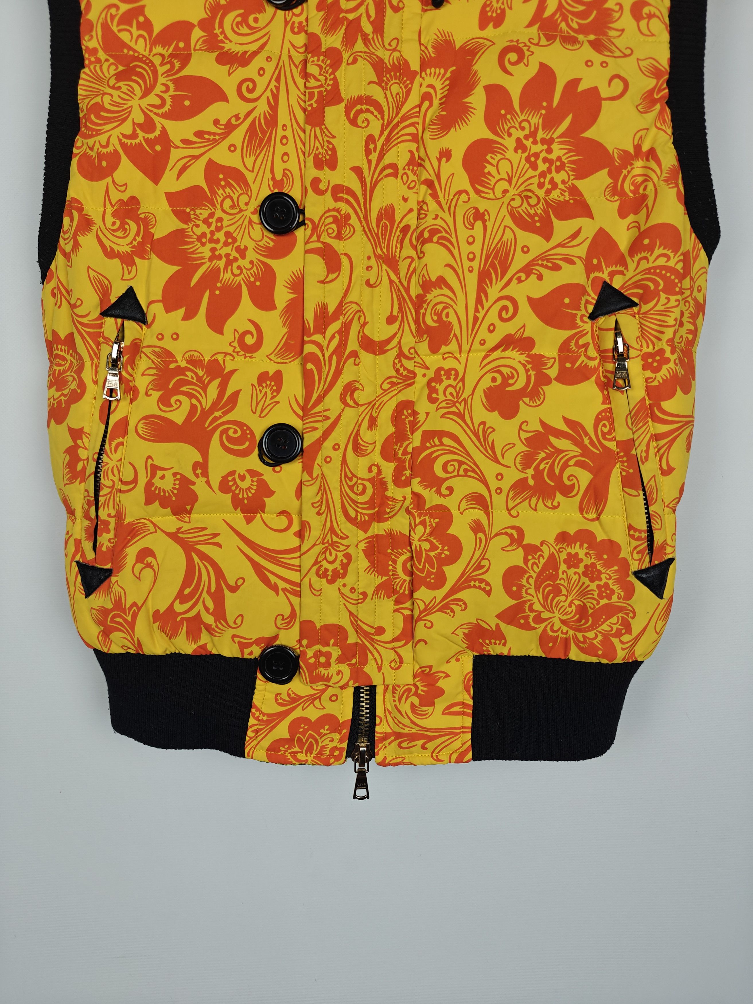 Denis Simachev Grail! Denis Simachev Vest Jacket Puffer Hooded size M Size US M / EU 48-50 / 2 - 3 Thumbnail