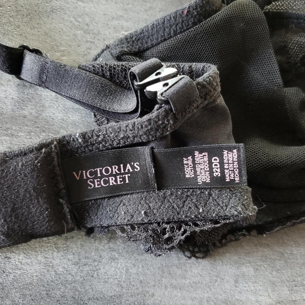 Designer Black Classic Lace VS Unlined Demi Bra Size ONE SIZE - 3 Thumbnail